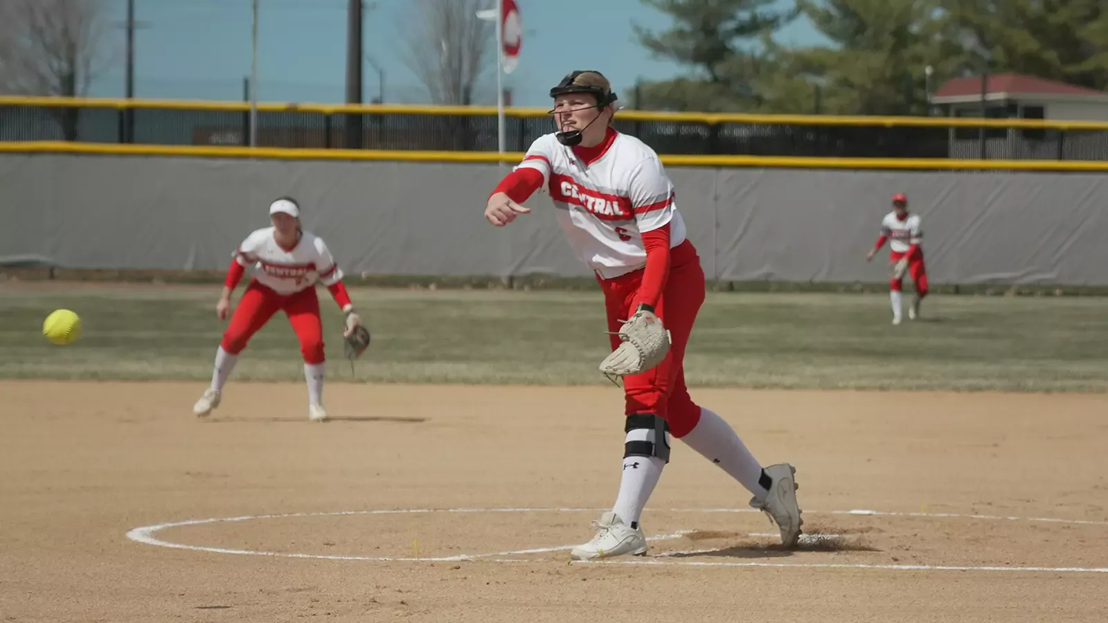 Jadyn Huisman pitching