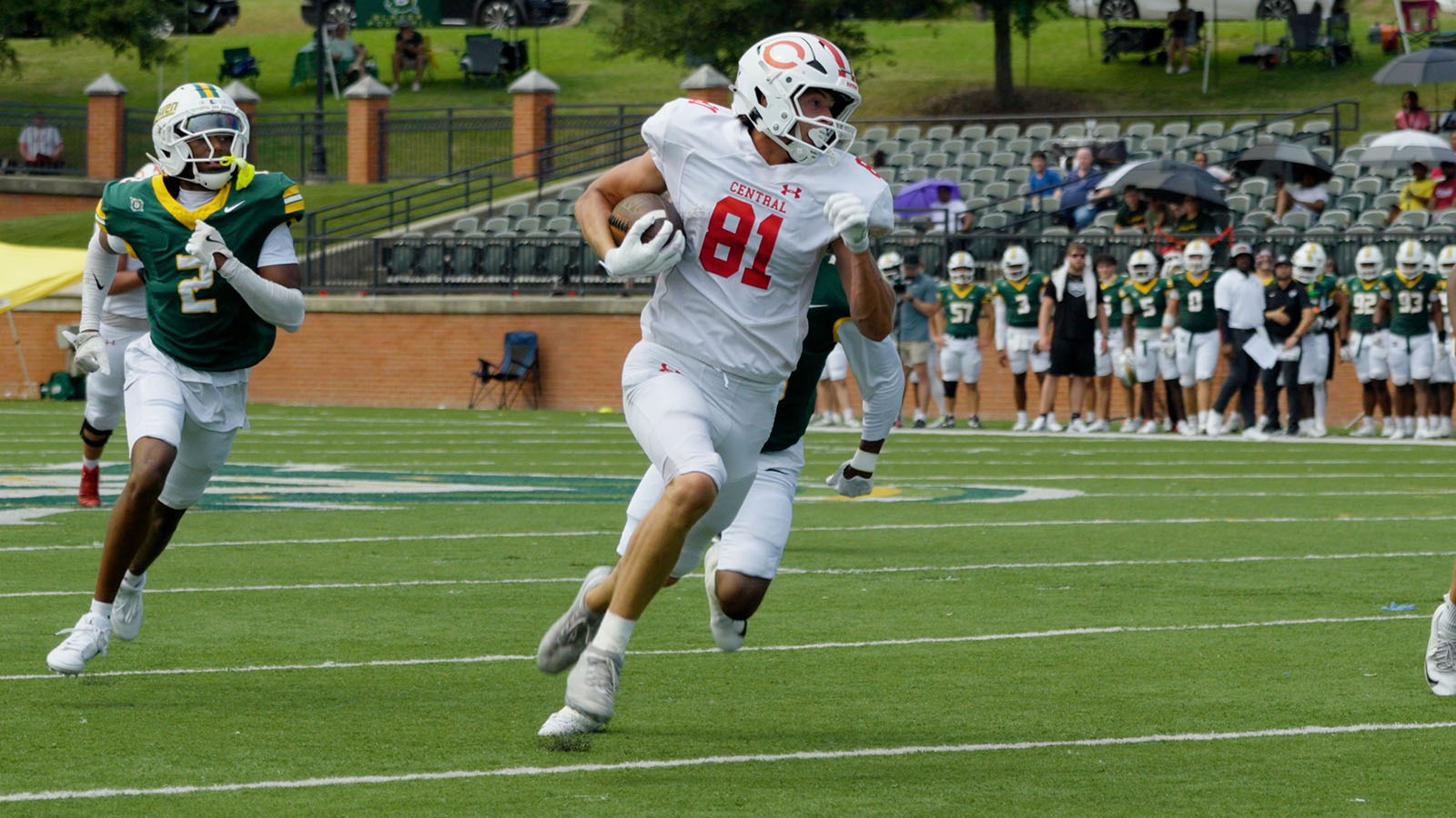 Tate Jirovsky big catch and run against Belhaven