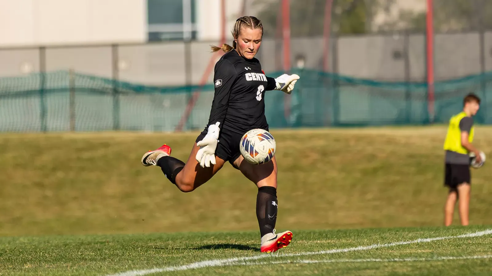 Zoey Sizemore set to punt away the ball