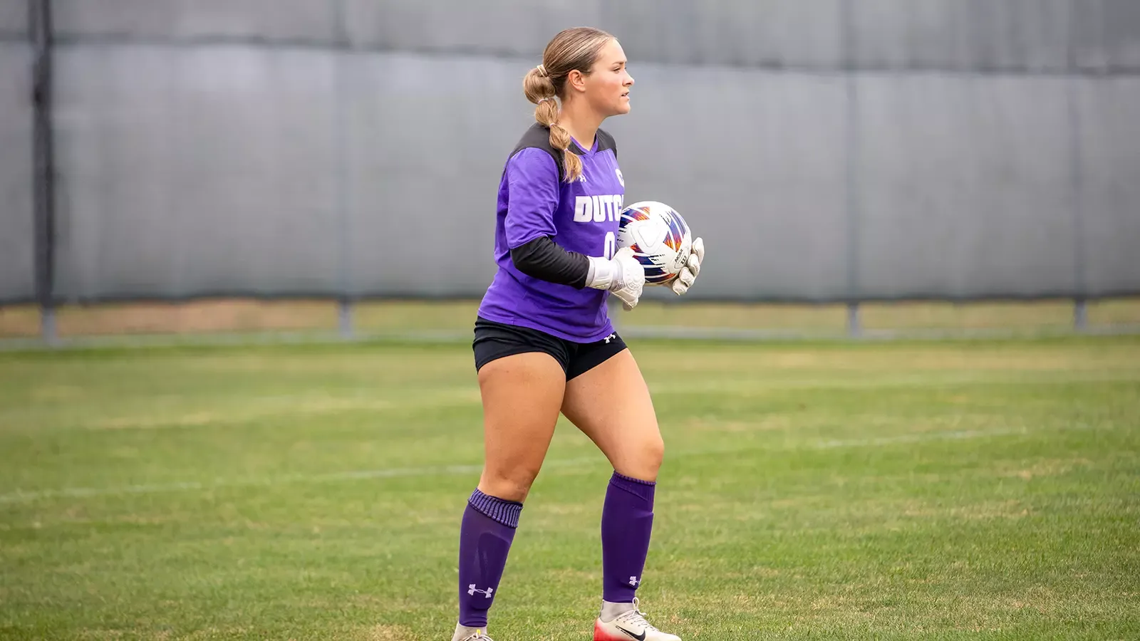 Zoey Sizemore holding the ball