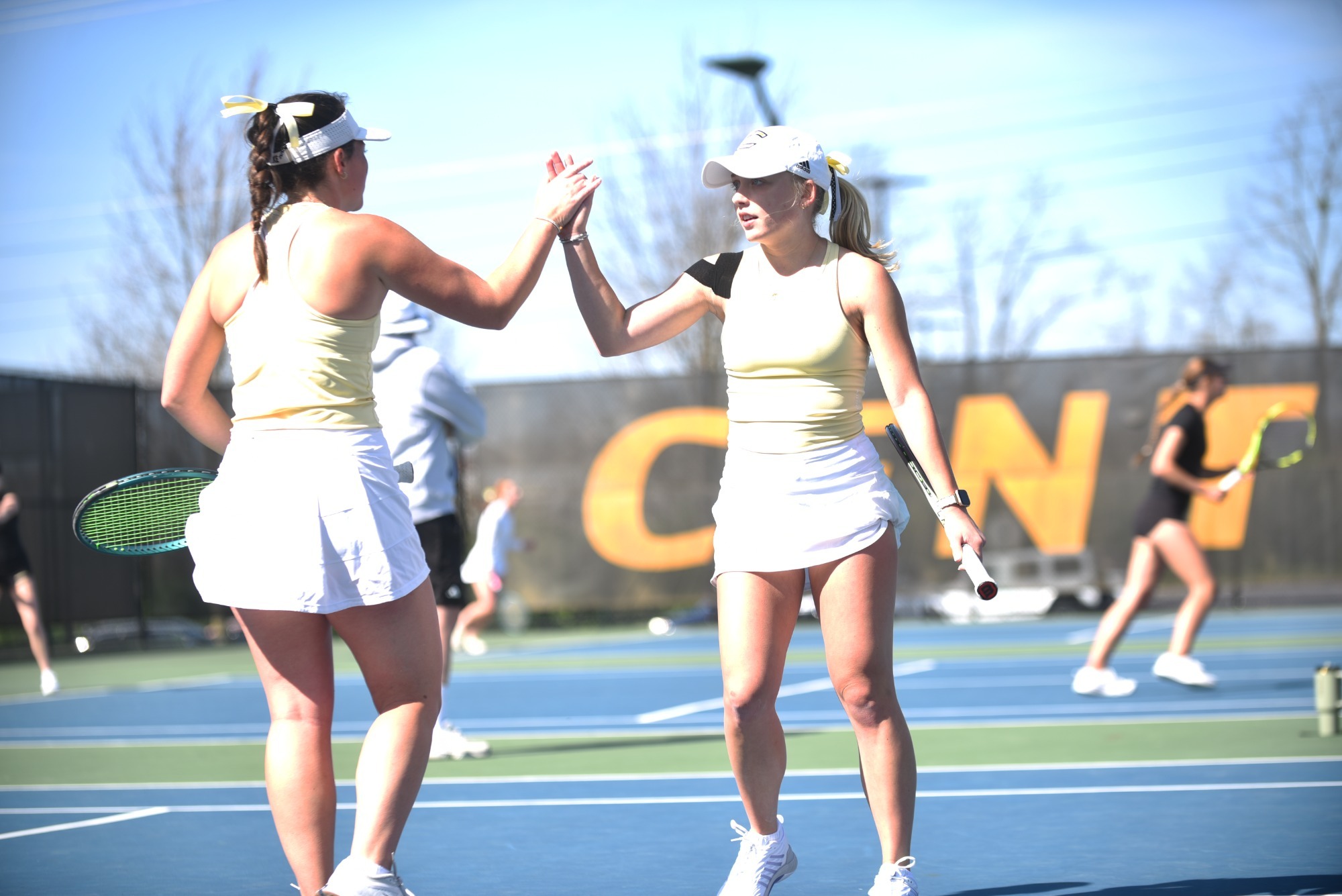 Grace Williams & Carlie Mitchell high five