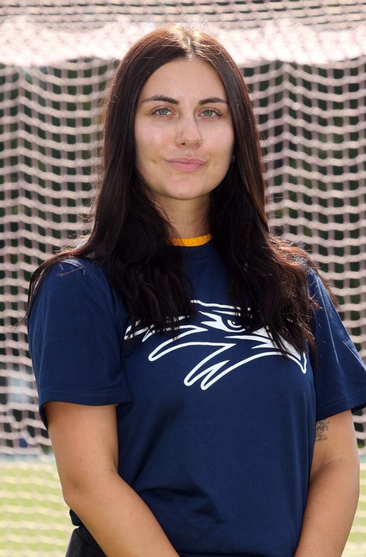 Coach Chloe Ohlinger