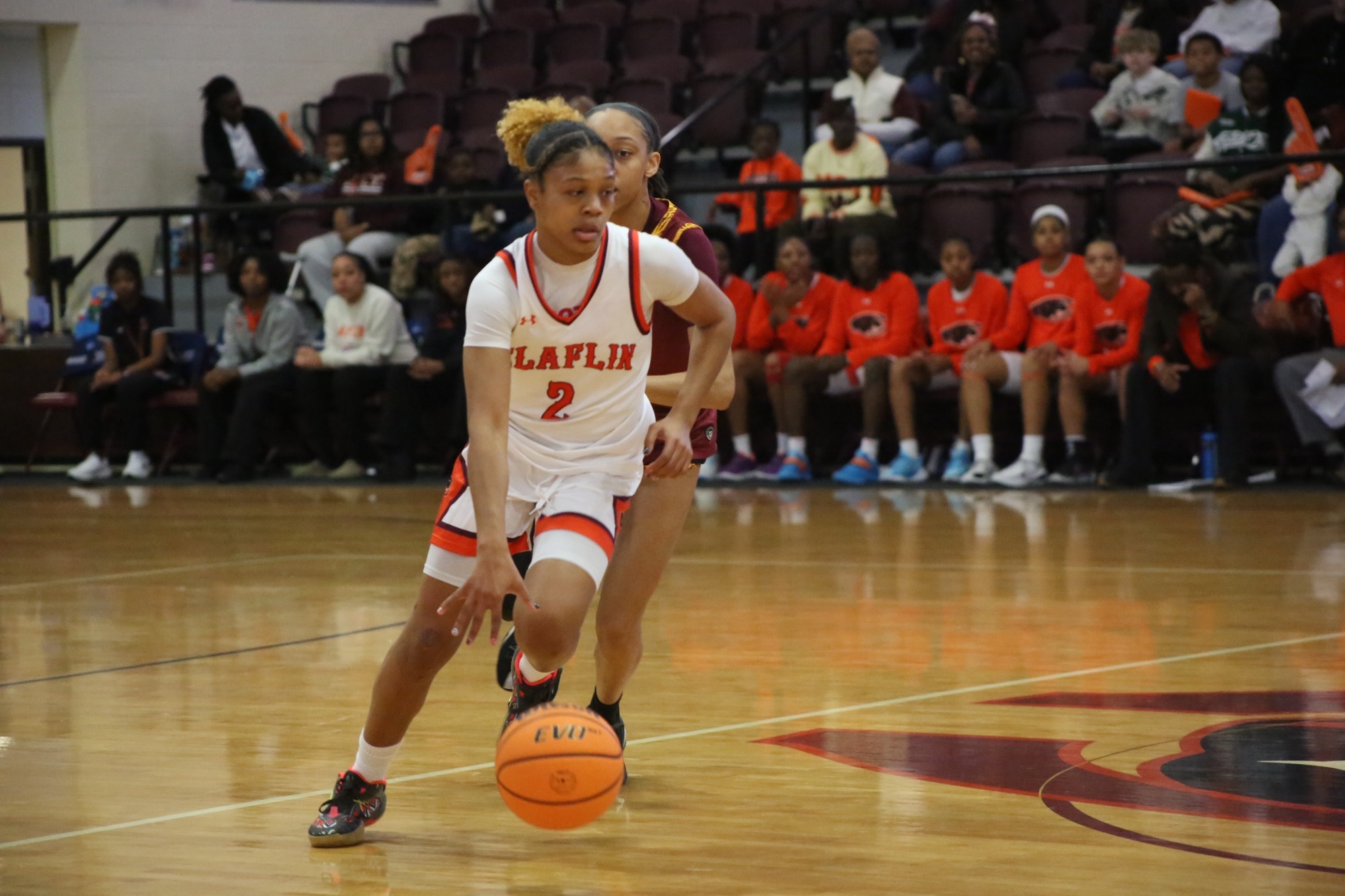 Ariel Lucas vs. Shaw 