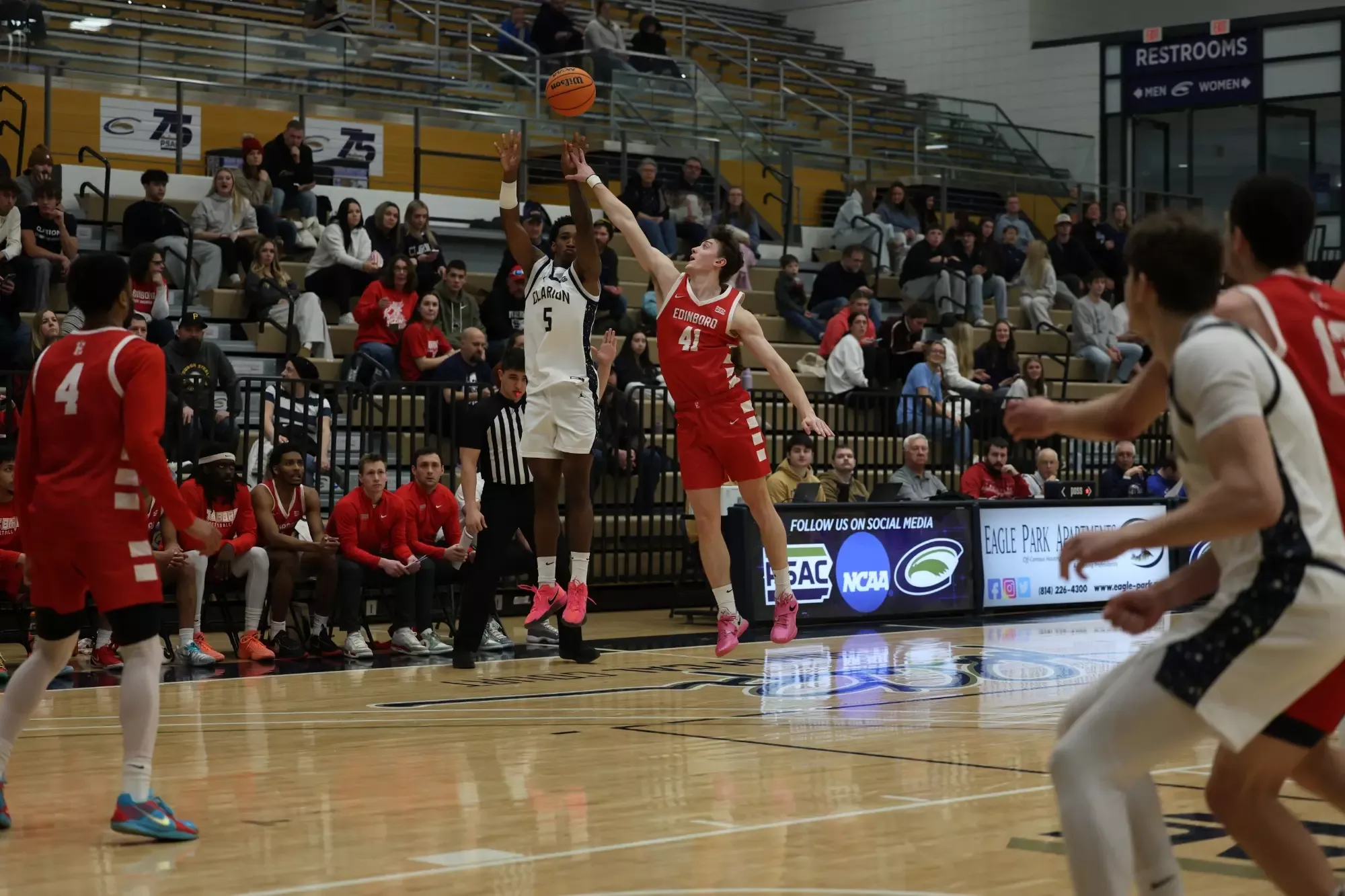 Kendon Peebles 3-Point Jump Shot vs. Edinboro