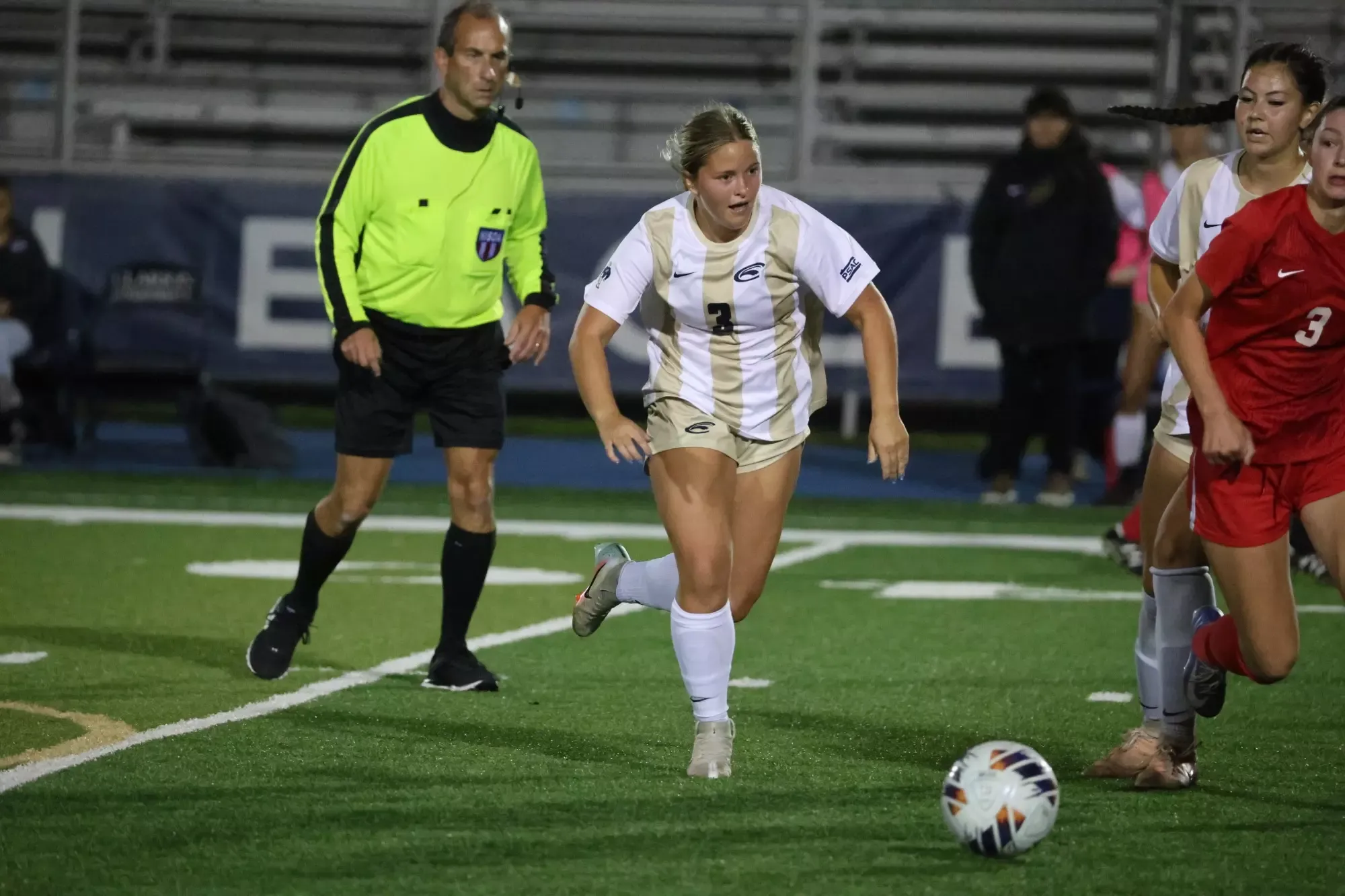Carmella Simco Dribbling vs. Edinboro 2026-09-23