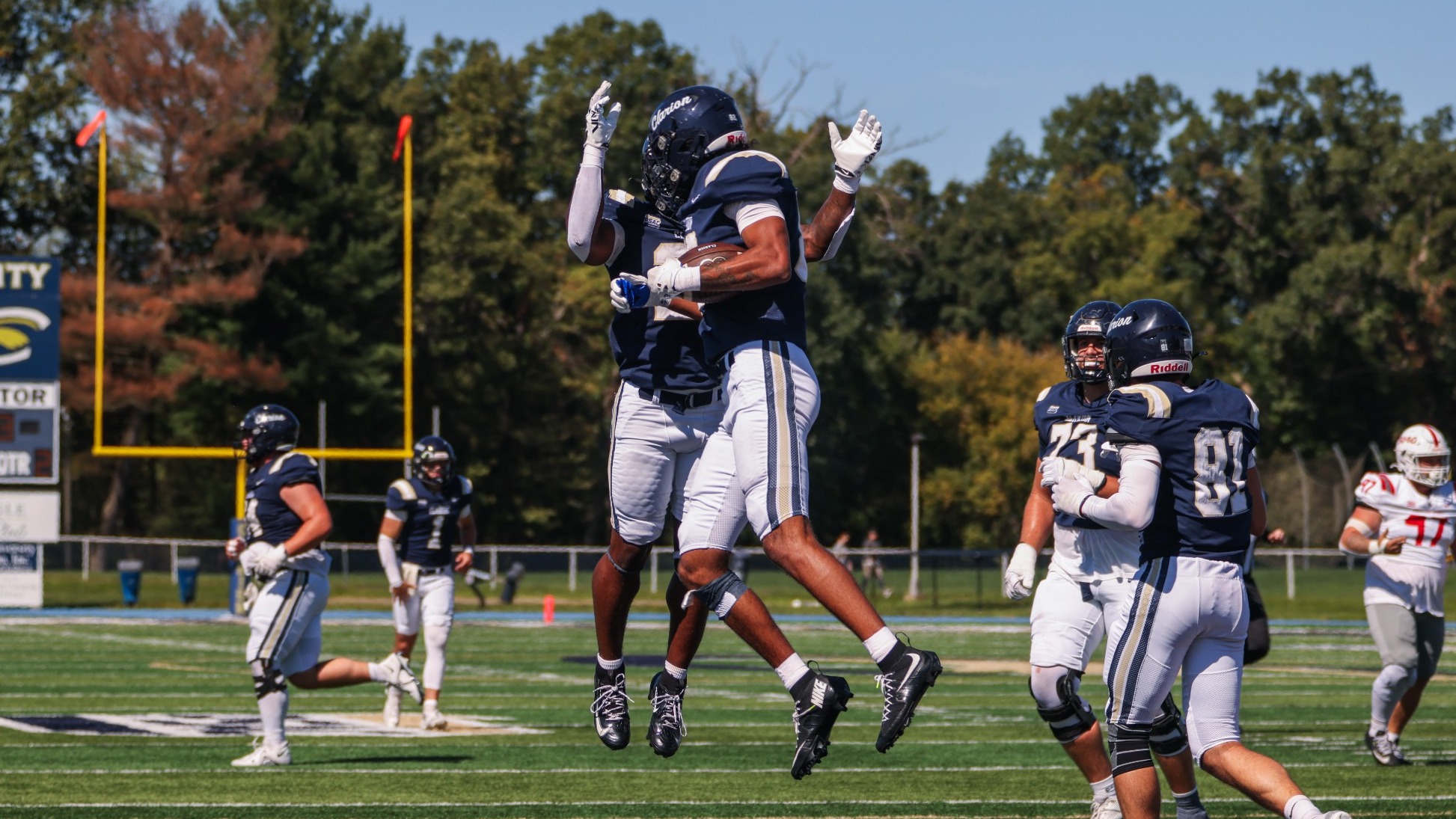 tsirell currey touchdown celebration vs Edinboro