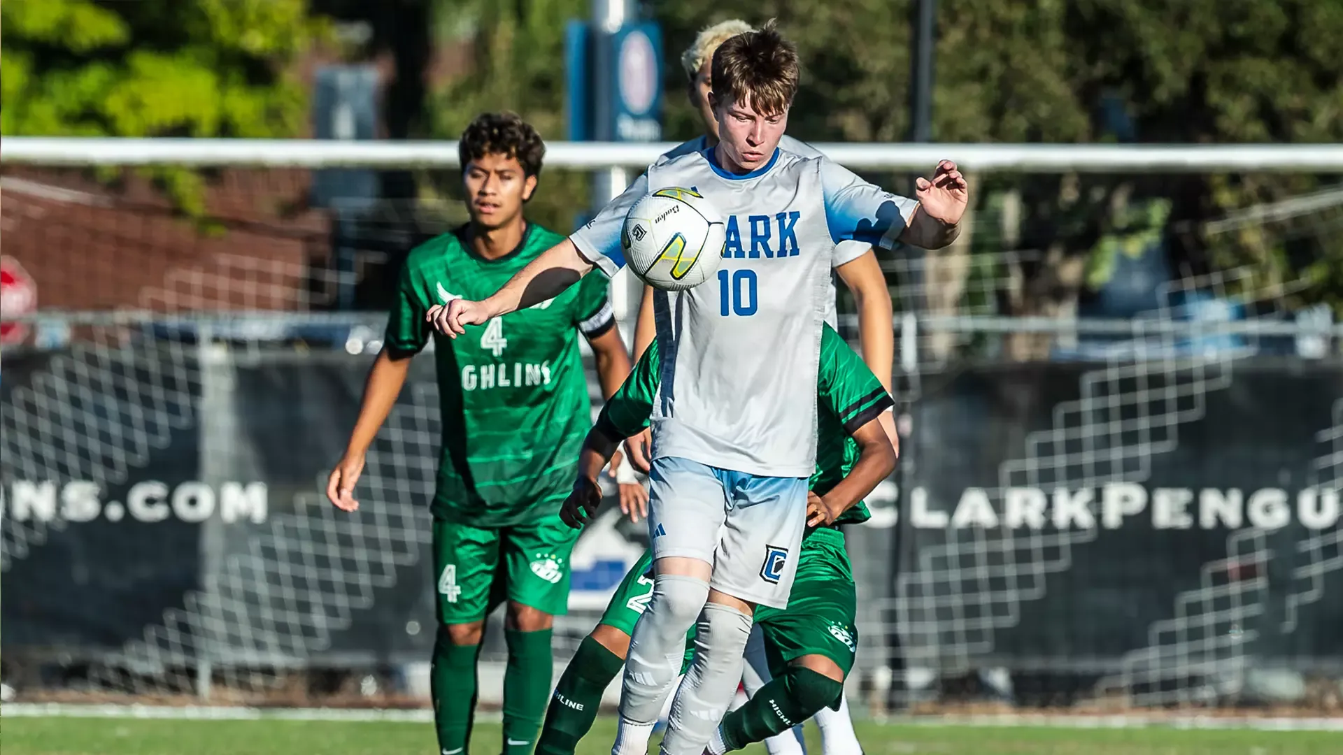 Travis O'Hara settling the ball on offense
