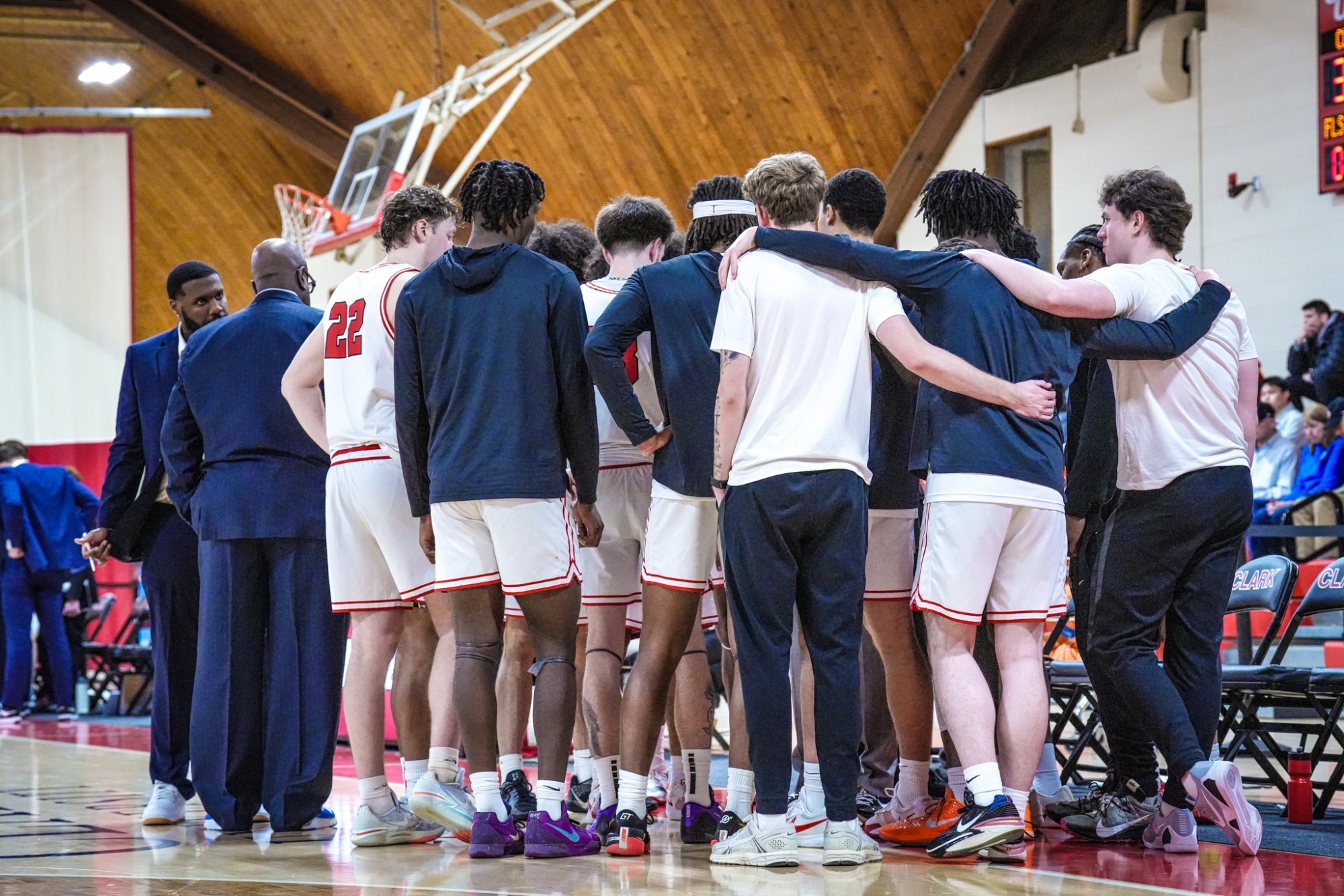 Team - MBB Recap QF at Salve 