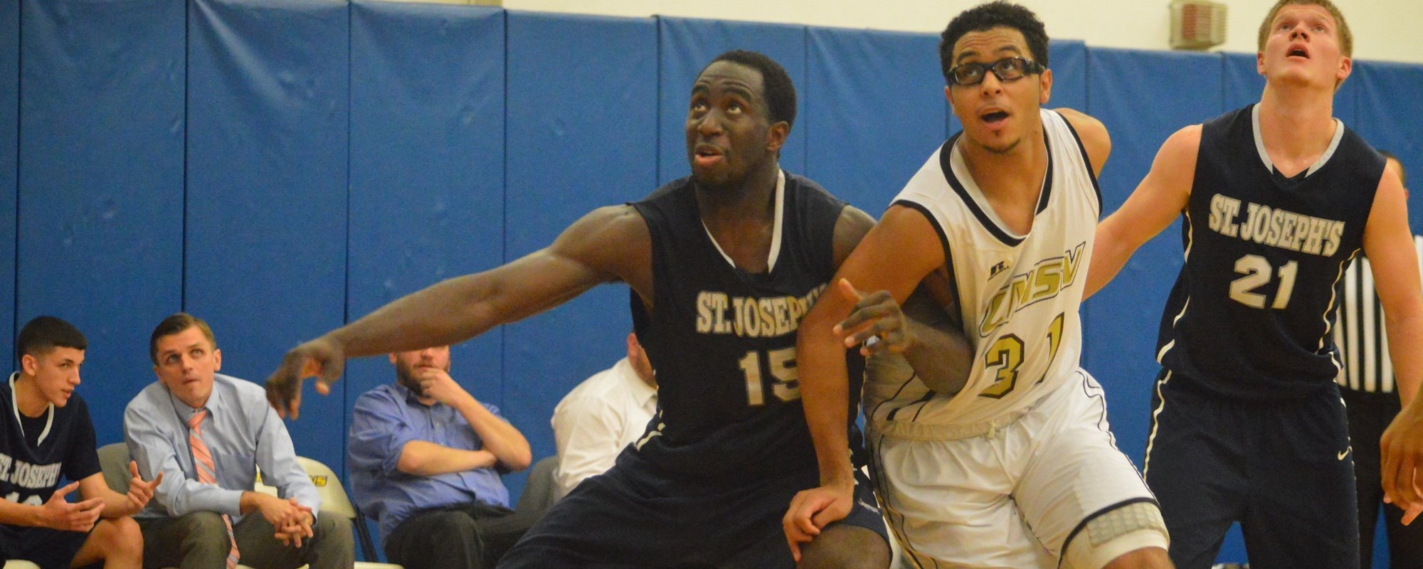 Andrew Curiel 2017 18 Men s Basketball College Of Mount Saint 