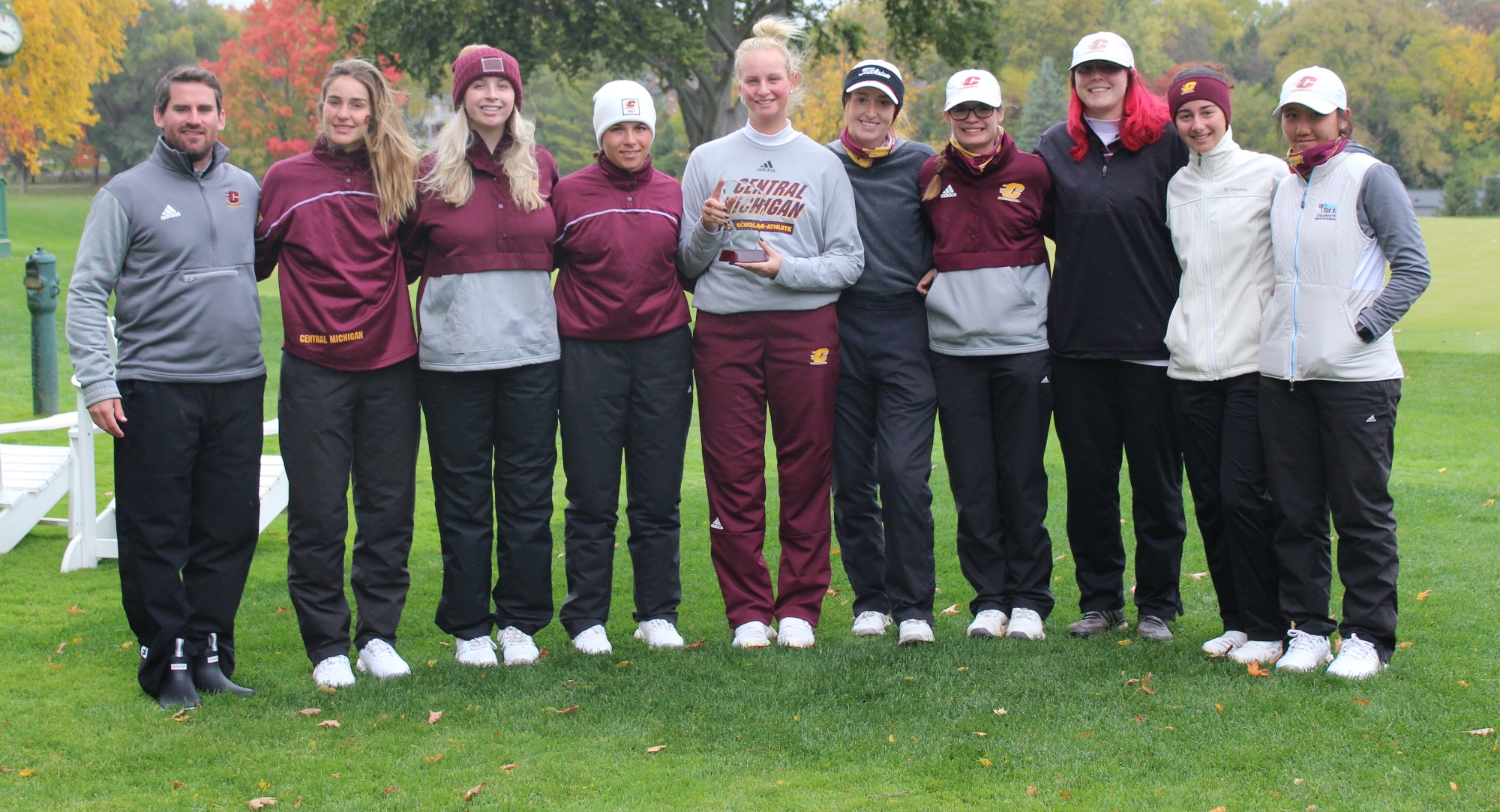 Women's Golf Closes Fall Slate With Runnerup Finish In Own Invitational Central Michigan