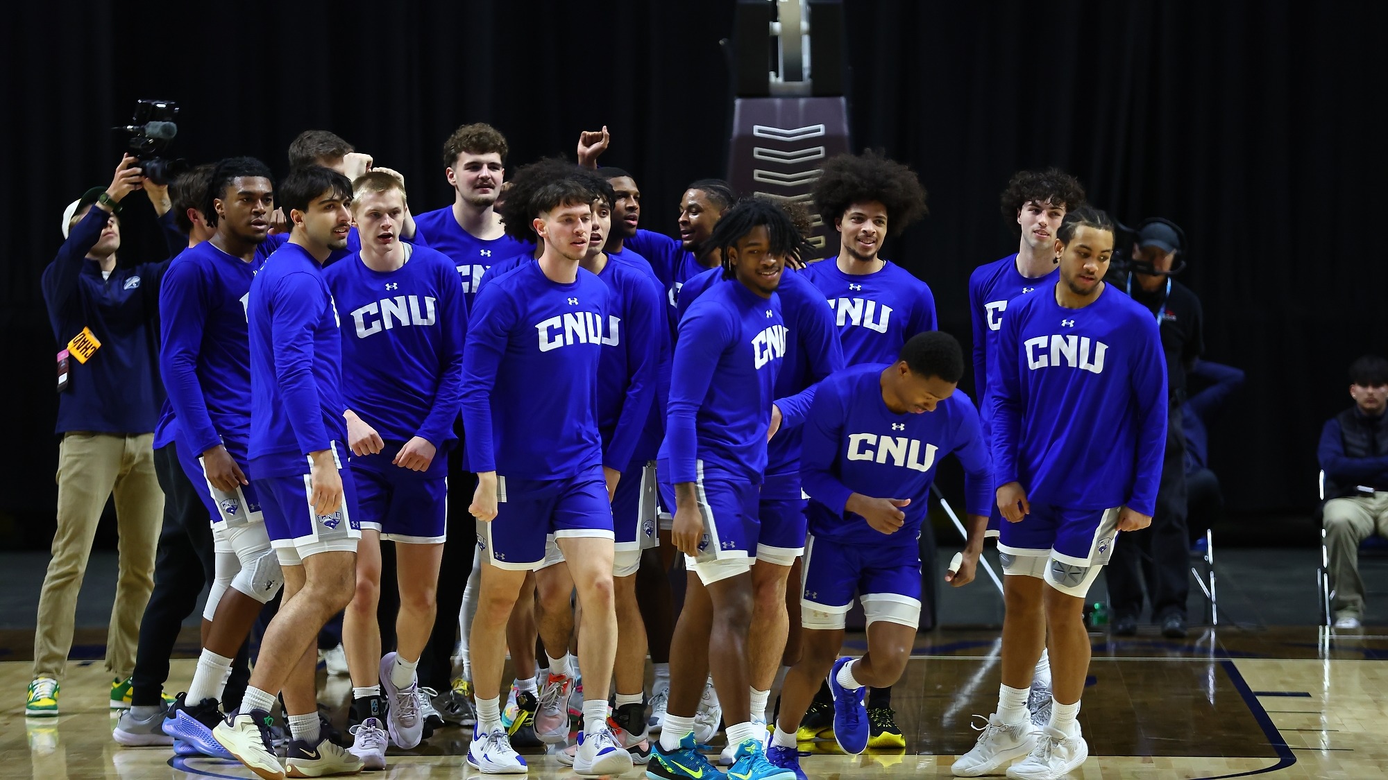 Men's Basketball Team