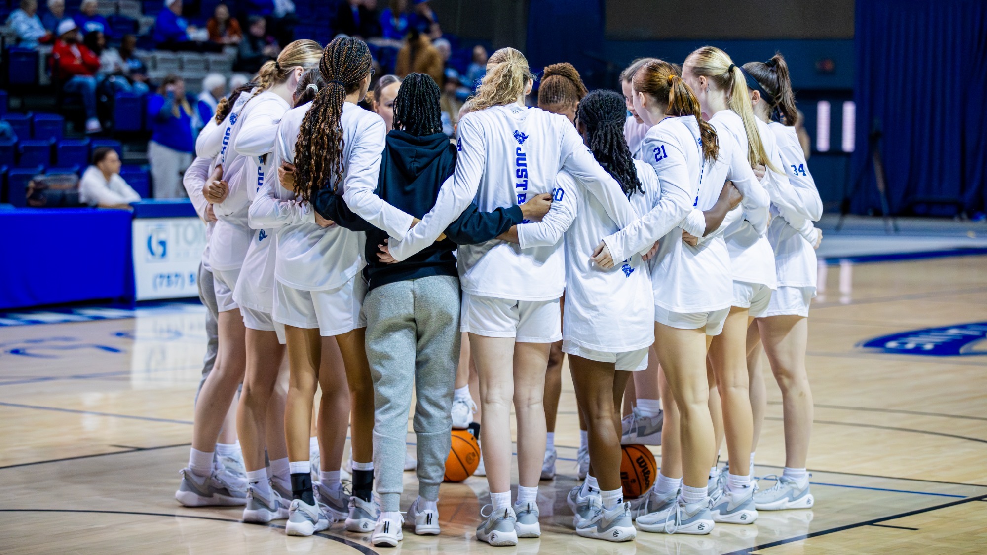 2025-26 CNU WBB Huddle