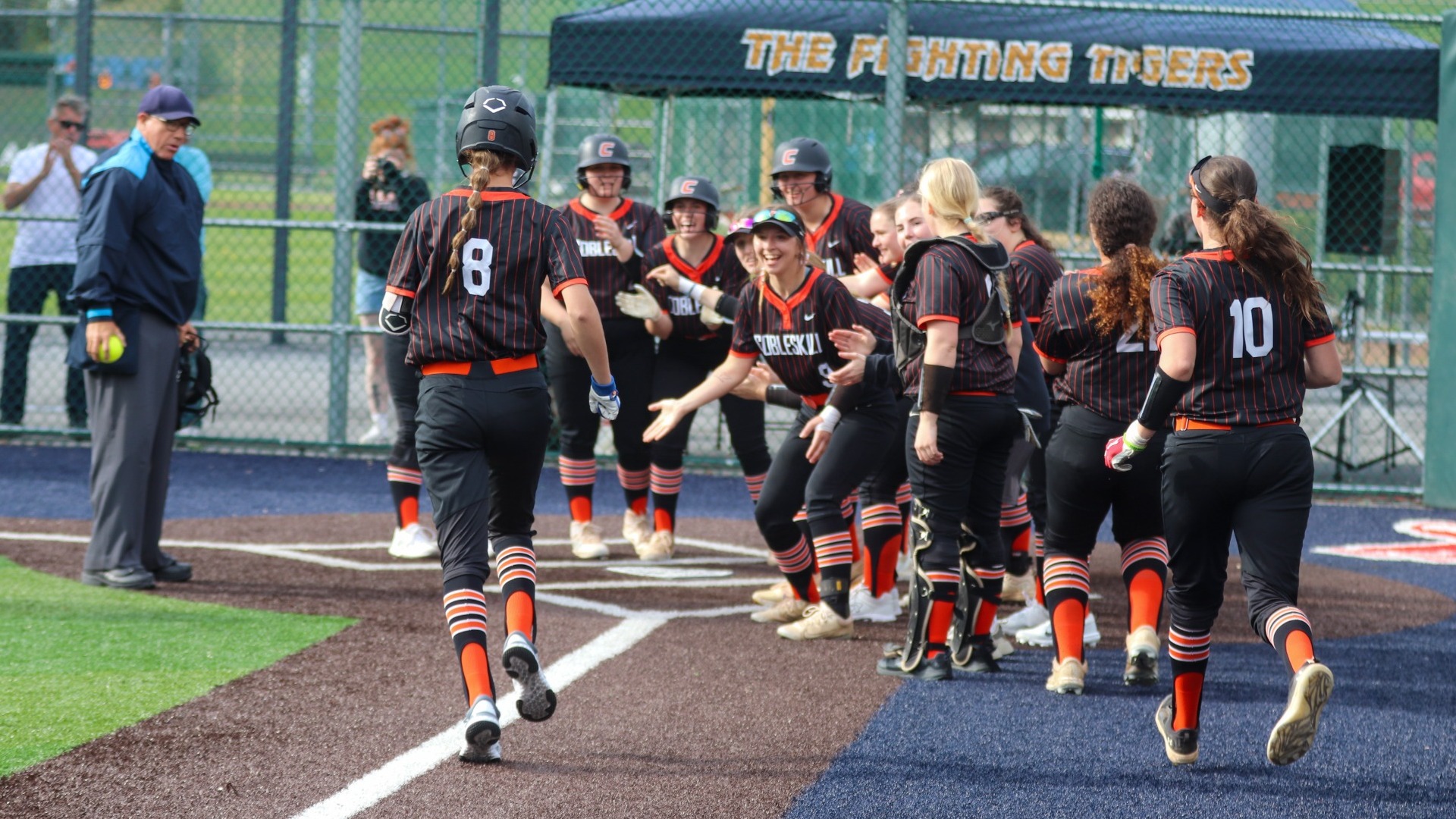 Avery celebrating grand slam