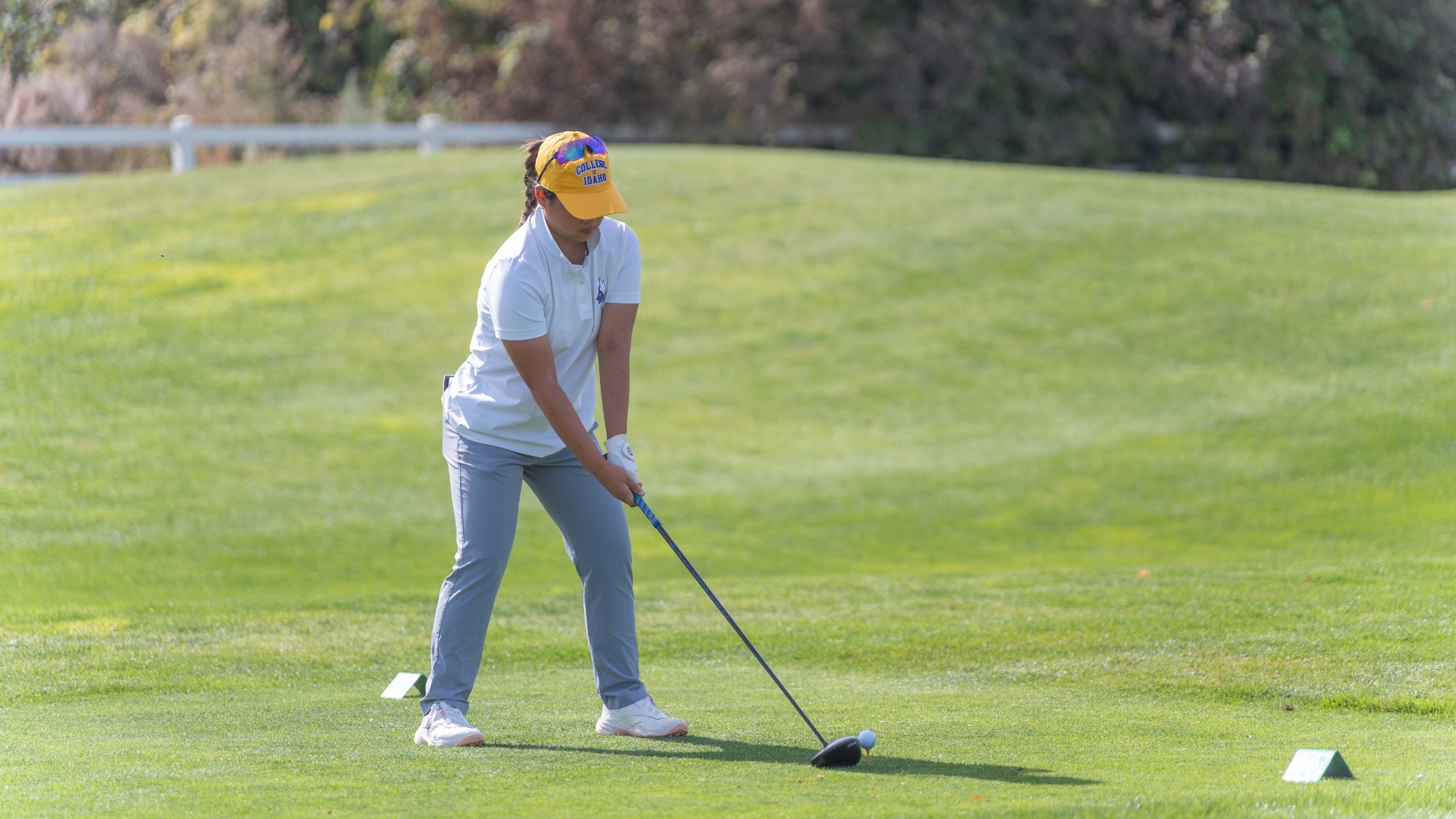 Charnchanayothin about to tee off