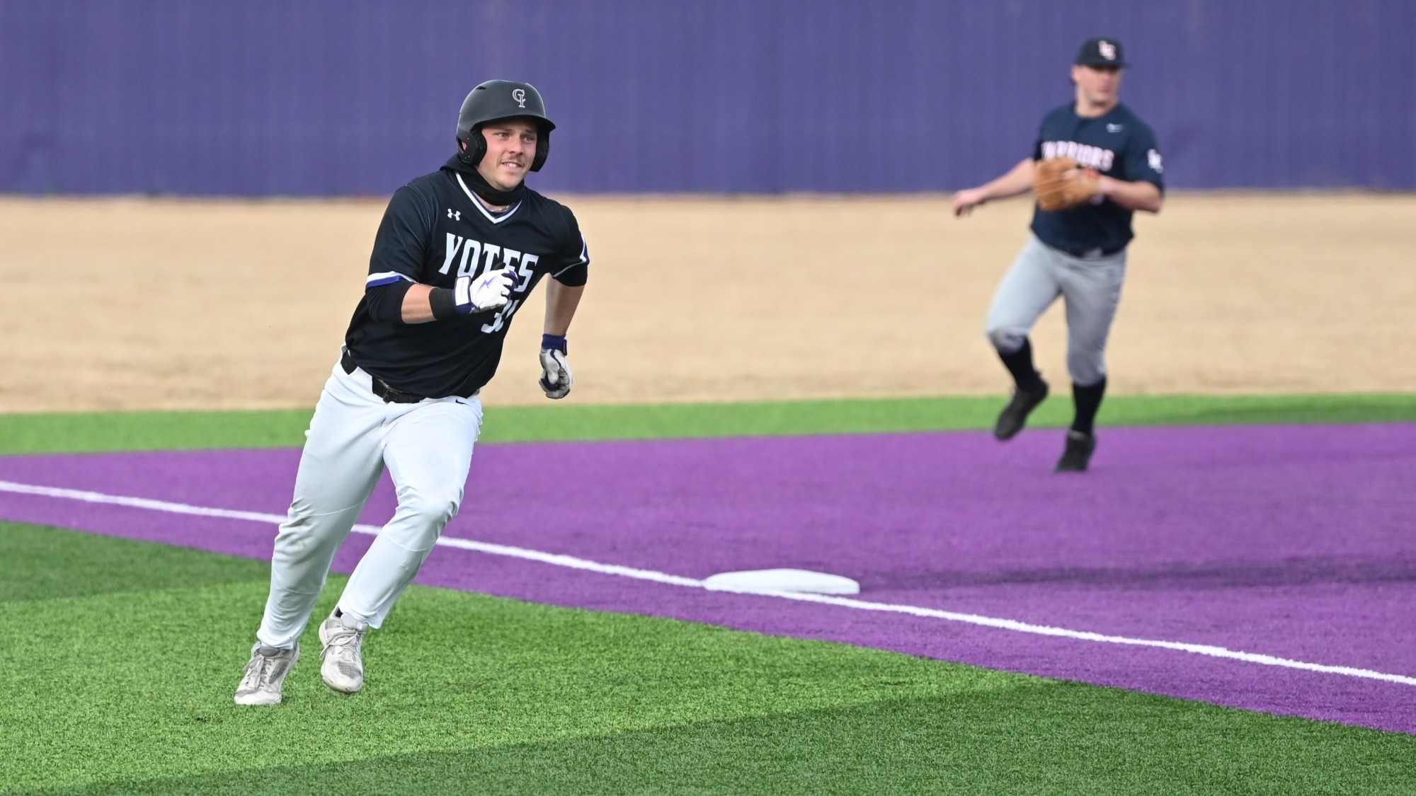 Austin Moon rounding the bases