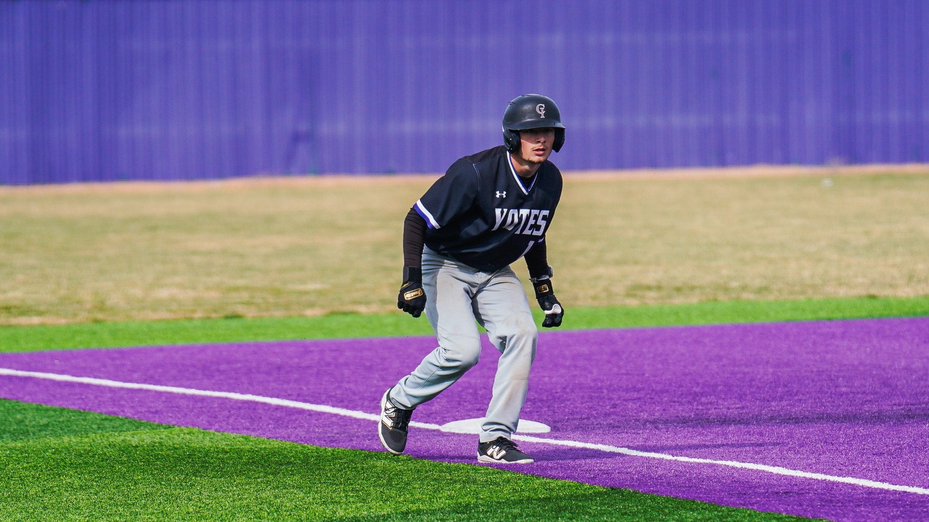 Yote rounding third