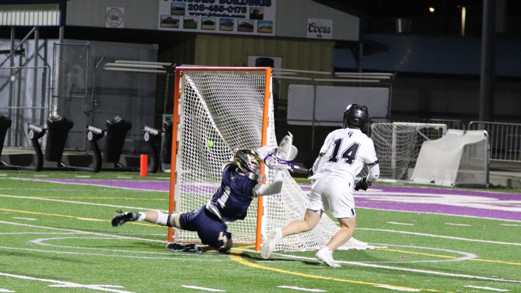 Yotes Defeat #4 Montana State