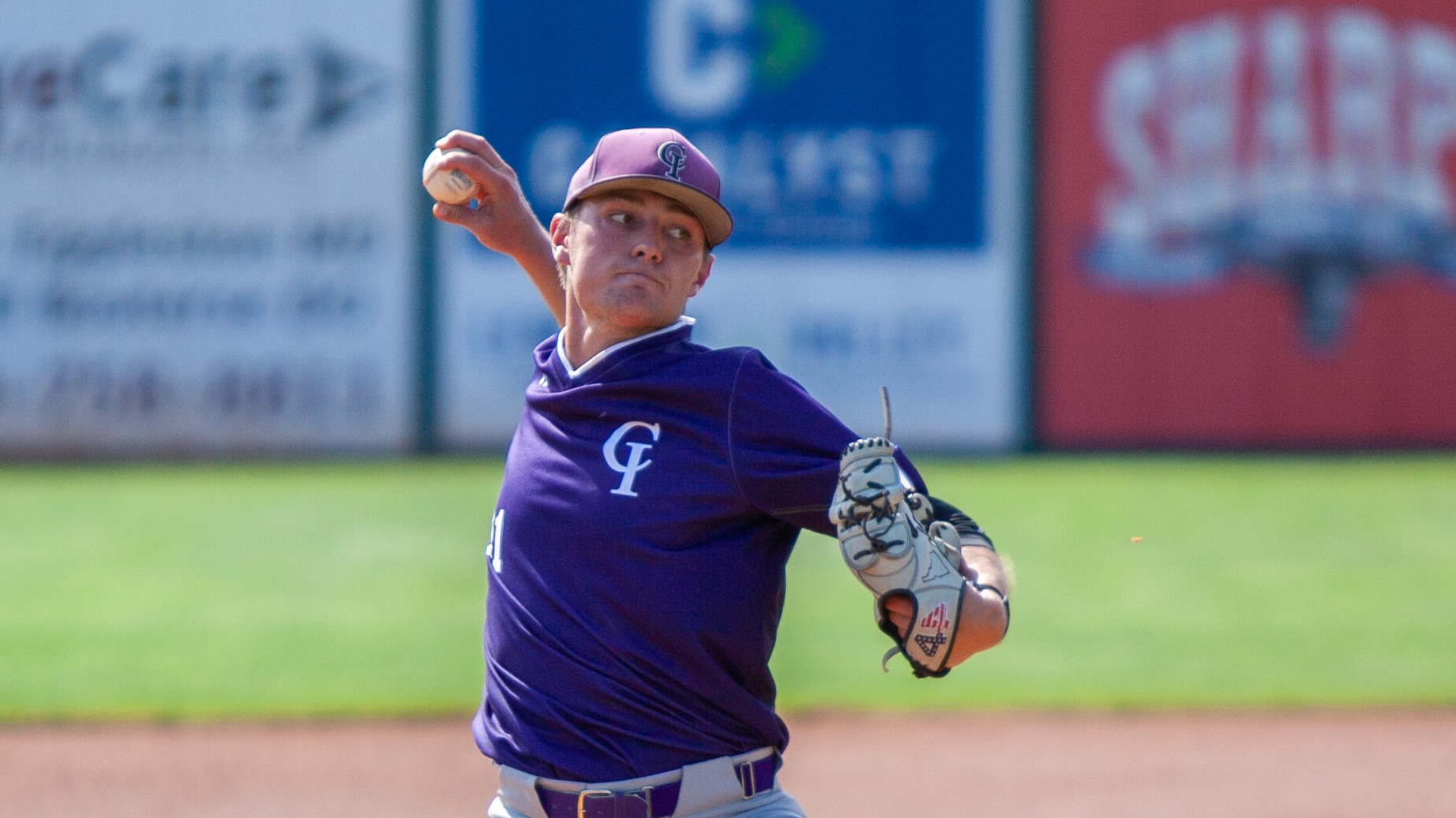 Yote Pitcher