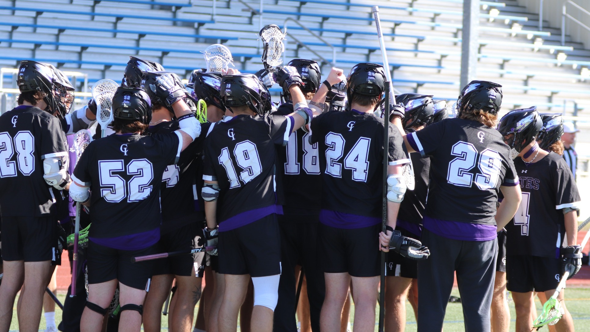 Yotes breaking the huddle