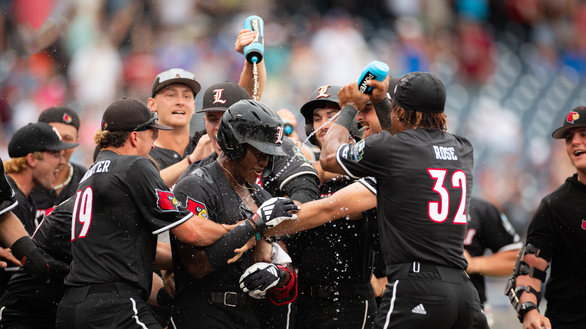 25_LouisvilleWalkOff