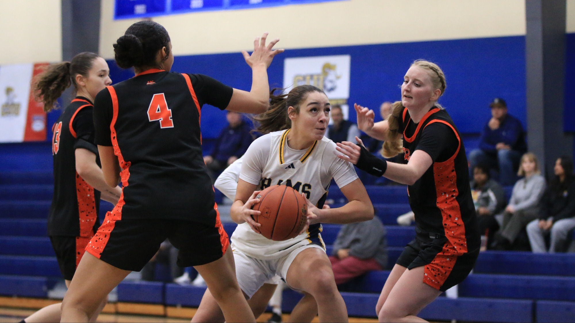 Brynna Belton women's goes  to the rim