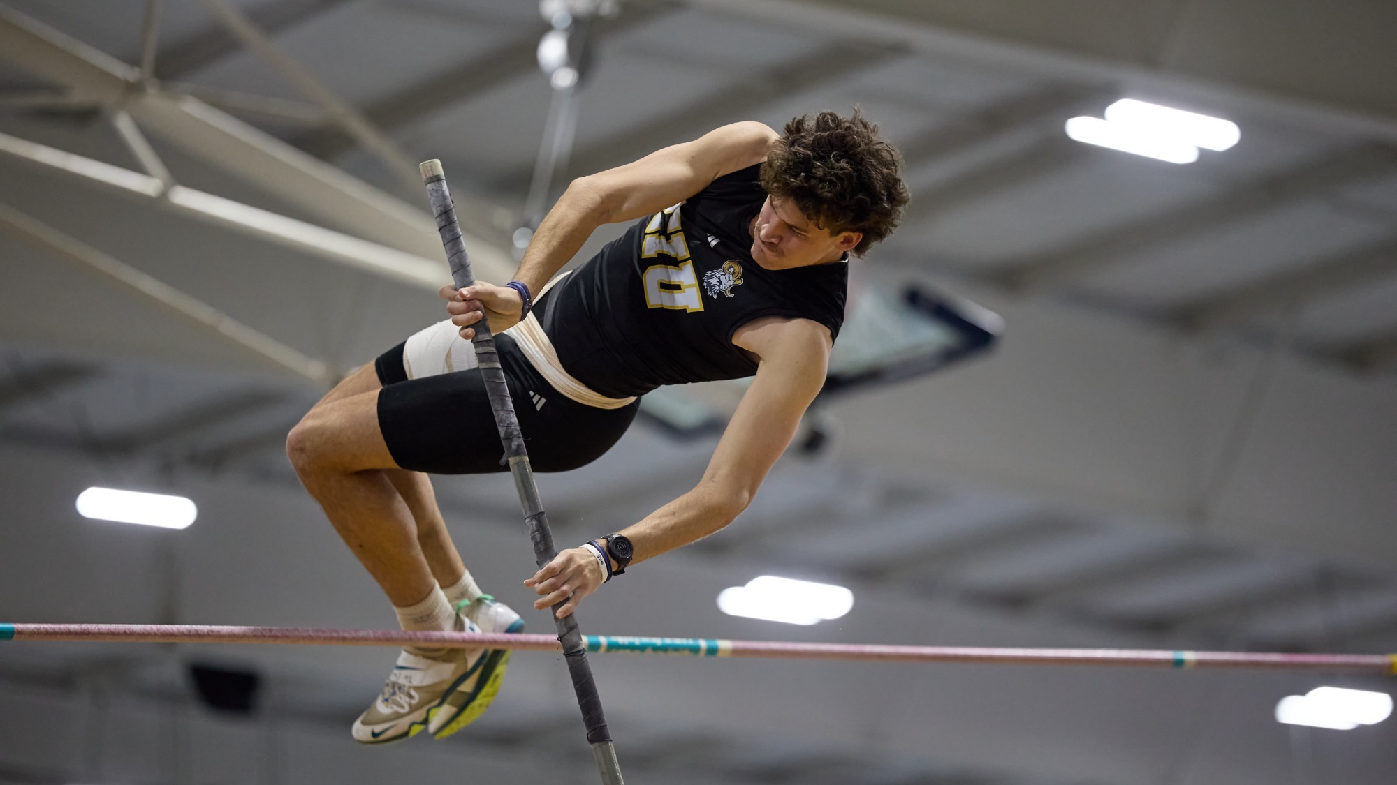 Hunter McCaskill pole vaults