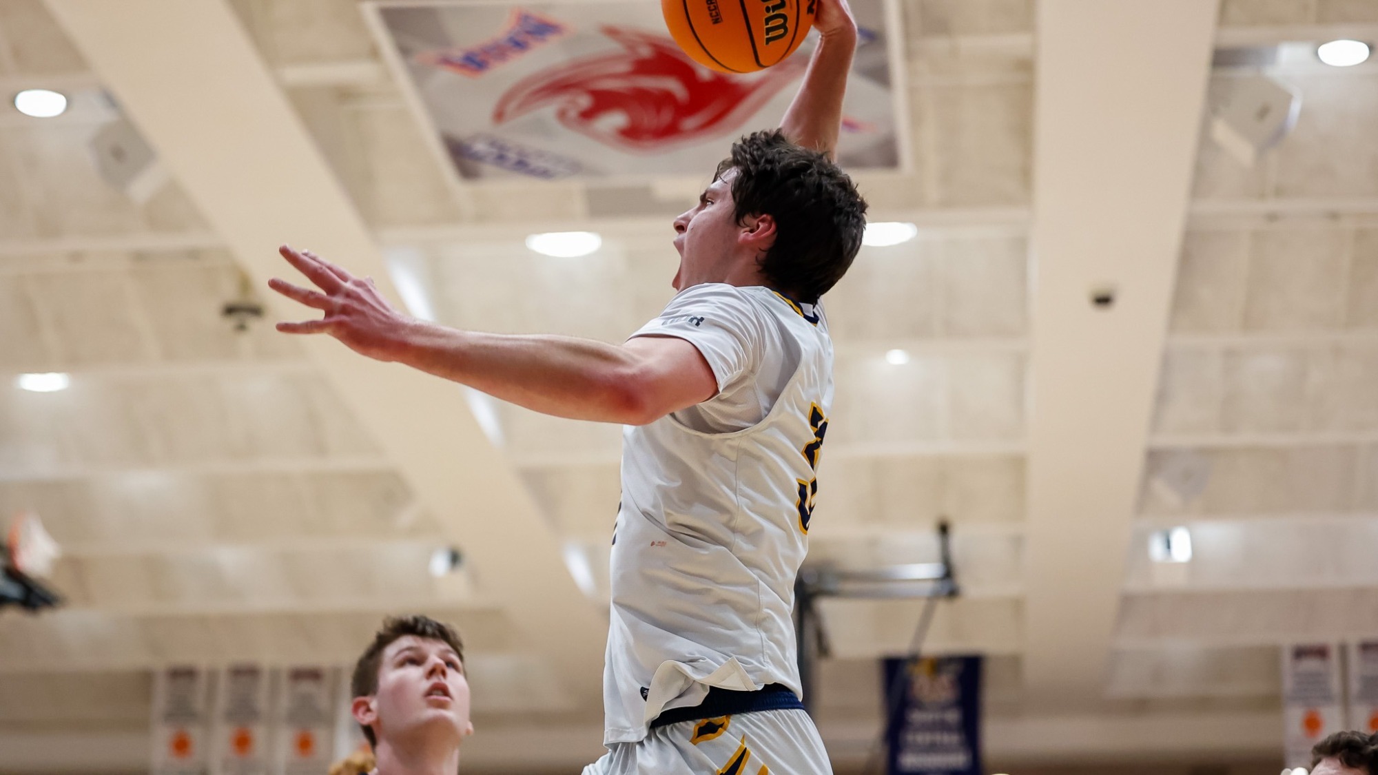 Johnny Whysong throws down a dunk 