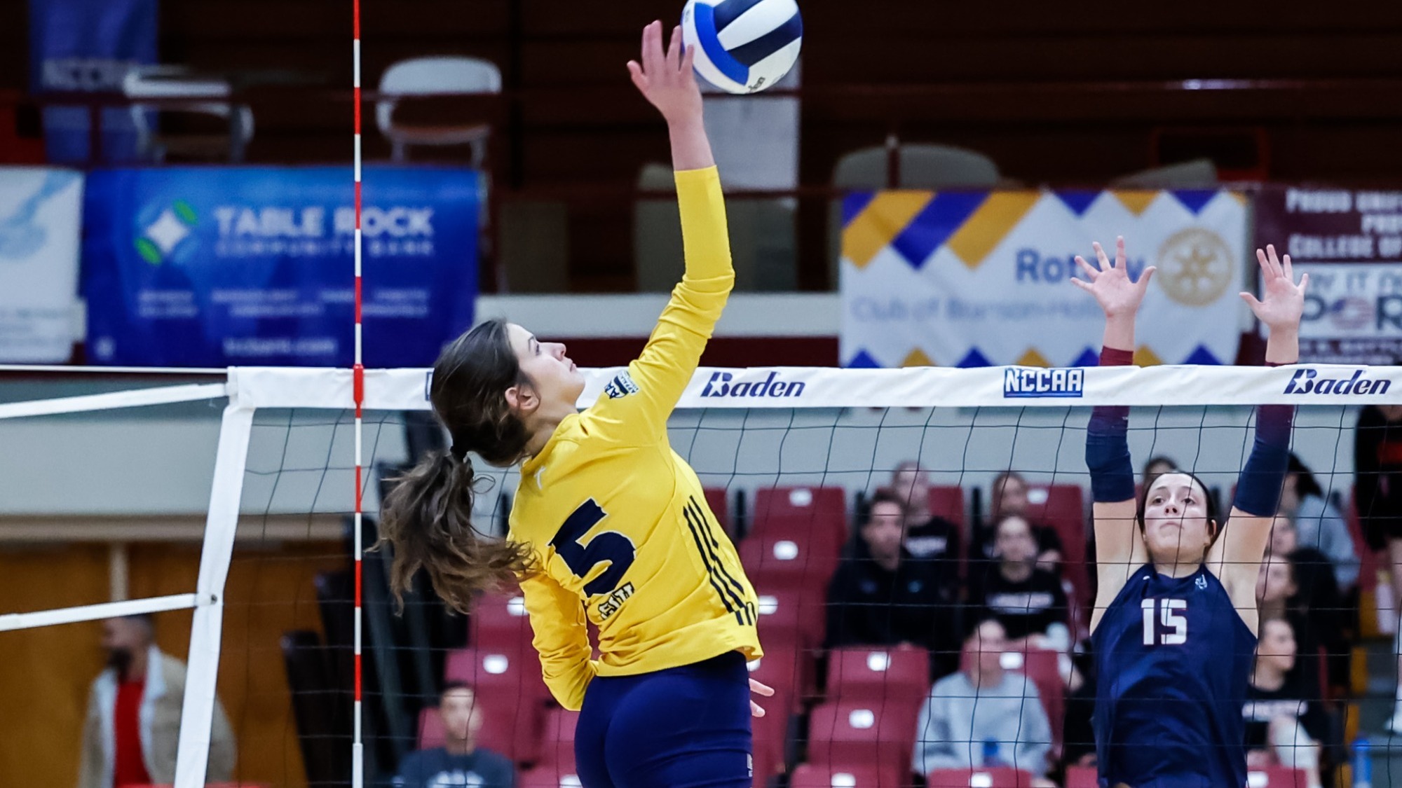 Mary Norwood goes for the kill in the NCCAA tournament 