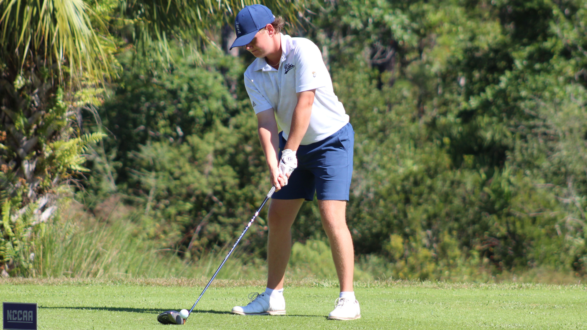 Braydon Hileman tees of for CIU Golf 