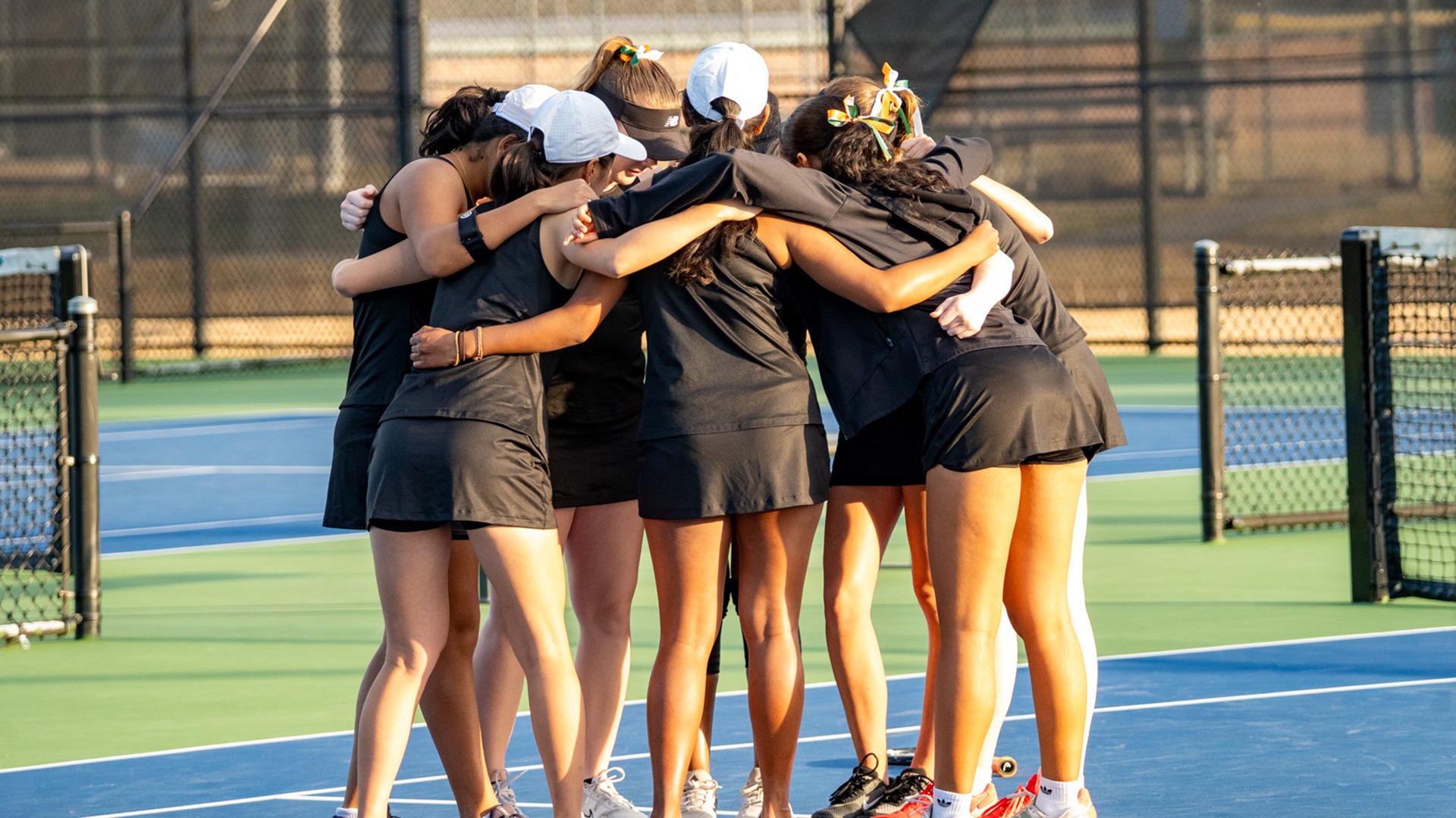 Women's Huddle DSU SNB