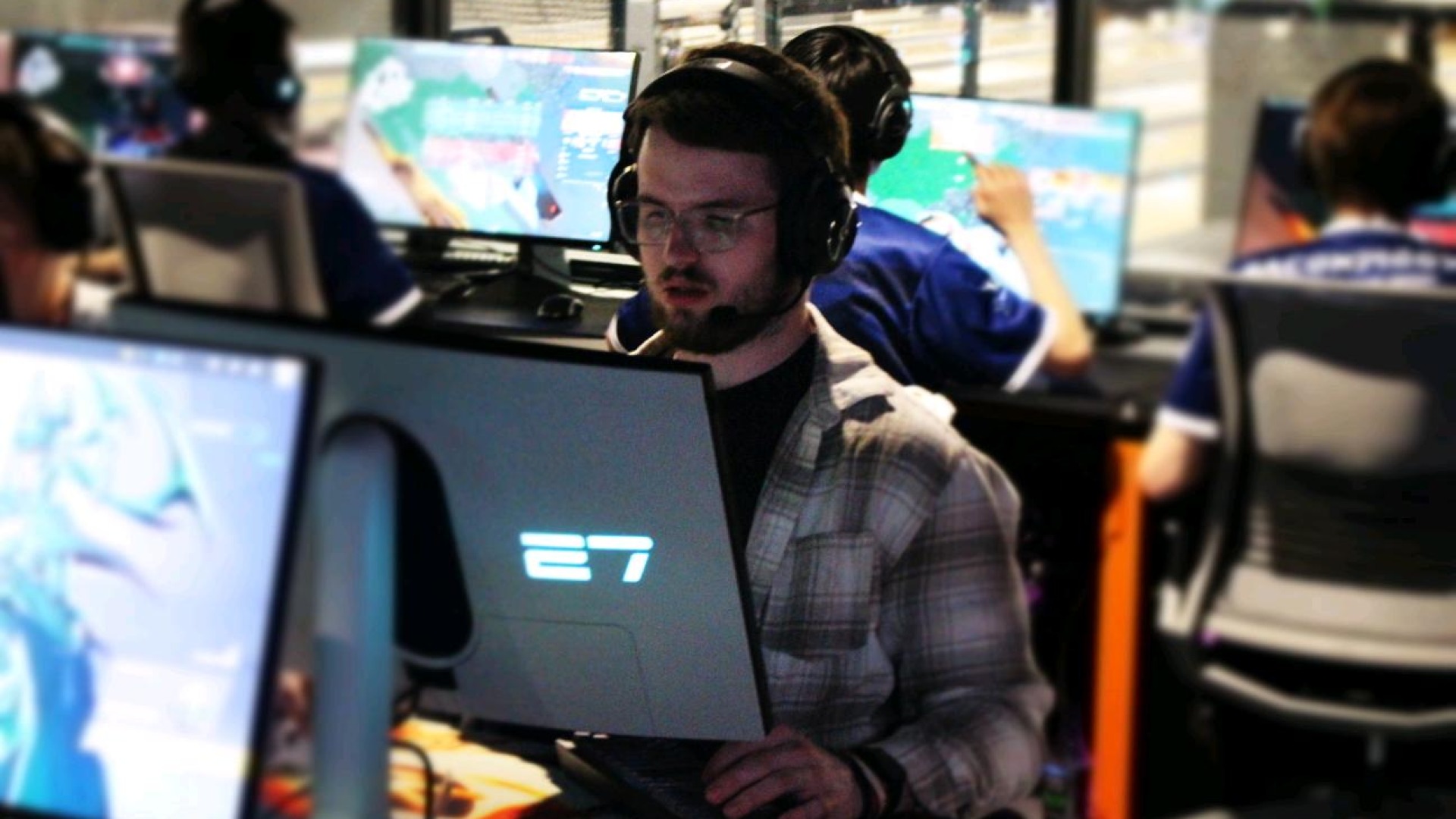 A CUW eSports student athlete competing.