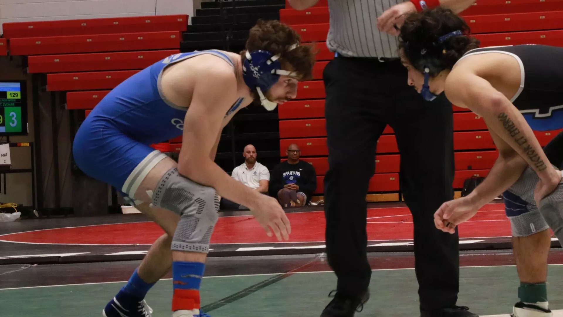 Anastacio Martinez getting ready to start a bout.