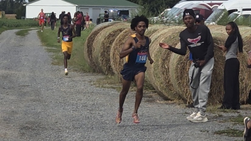 Lucky Maila at Sting Invite