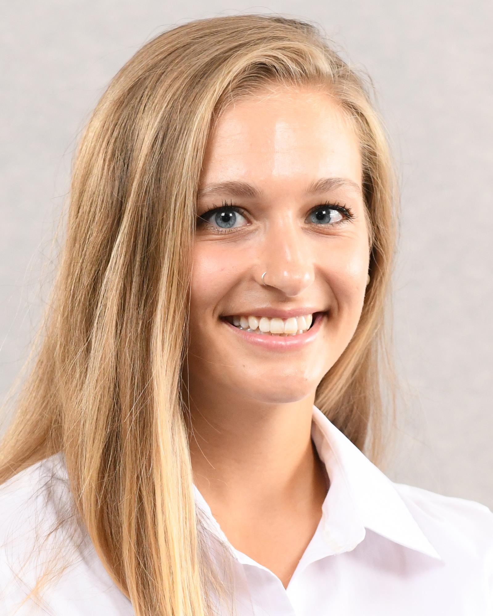 2021 headshot, Jordynn Kurcoba