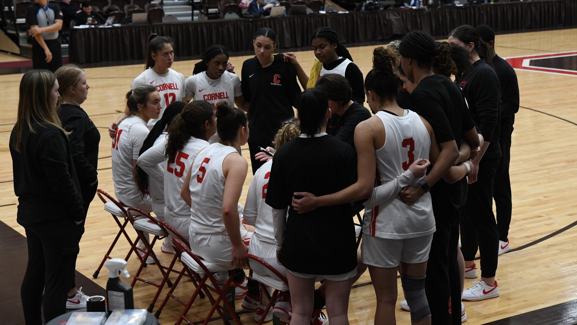 Women's Hoops Drops Road Finale to Brown, 7566 Cornell University