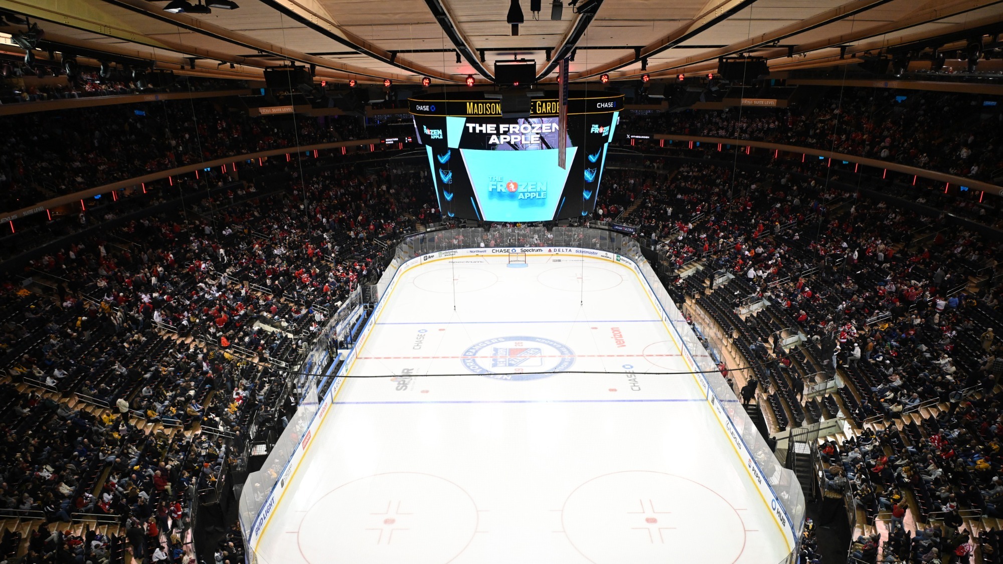 A wide-angle photo of Madison Square Garden before the 2024 Frozen Apple between Cornell and Quinnipiac.