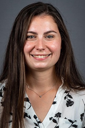 Emma Auclair Headshot