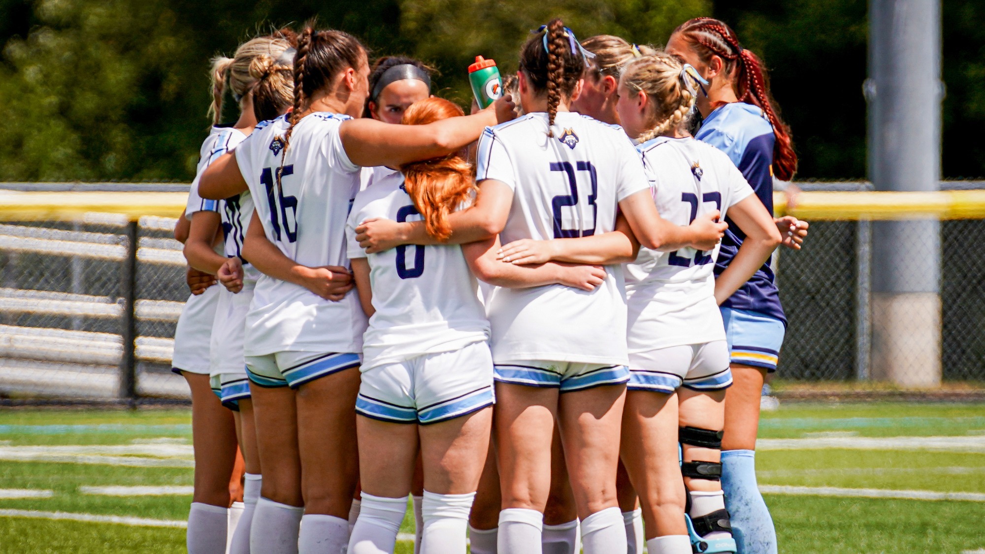 1029_WSOC_vs_UMass_Boston_Huddle_Web