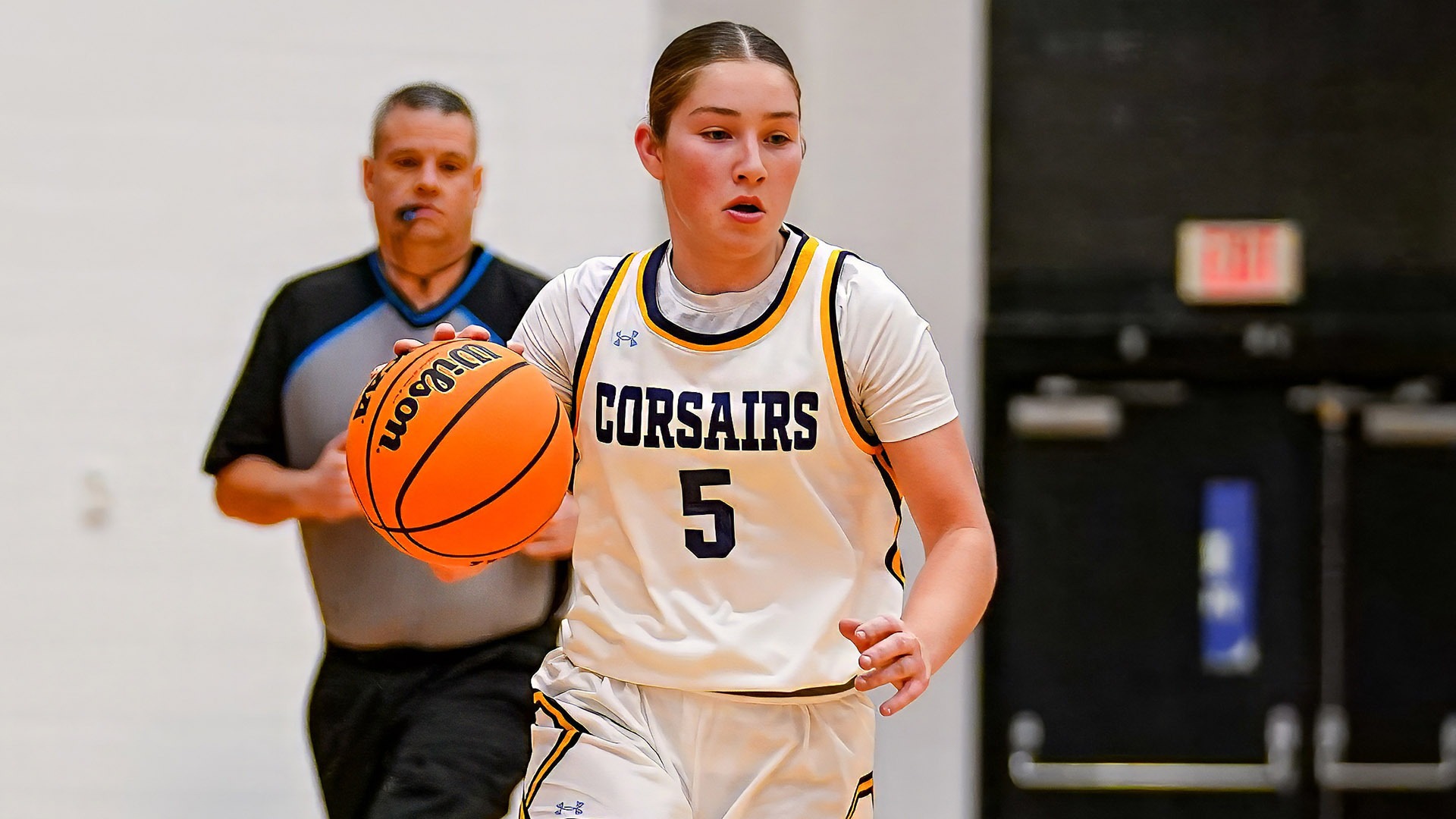 Melanie DeMeo action shot versus Smith College