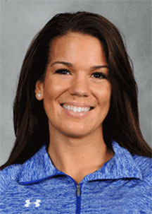 Head shot of Carissa Medeiros