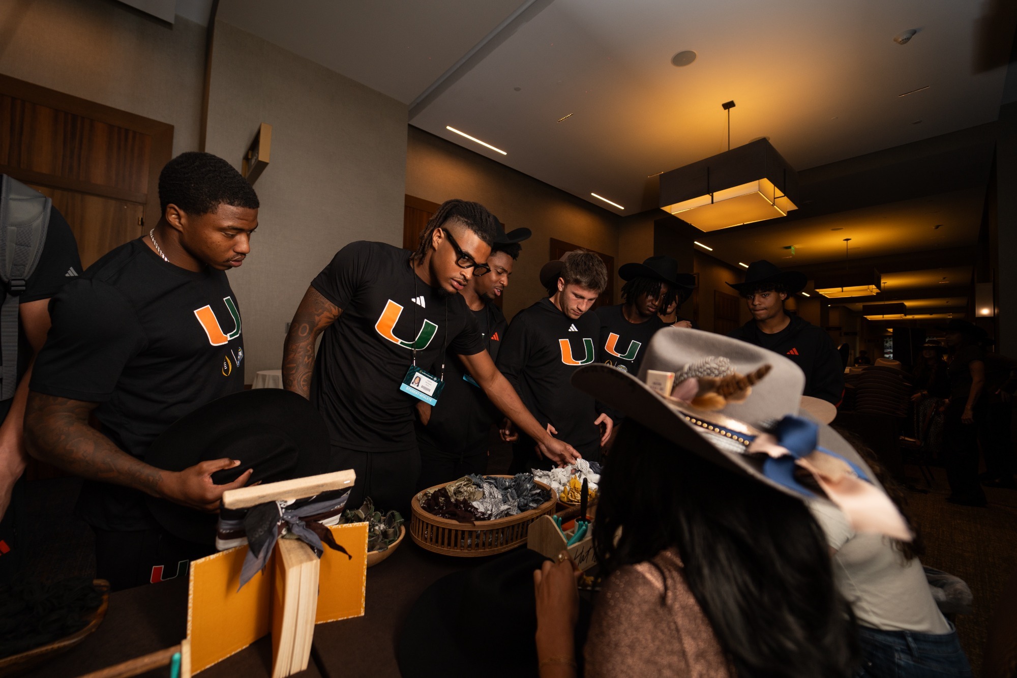 Miami arrival 10 - 90th cotton bowl classic