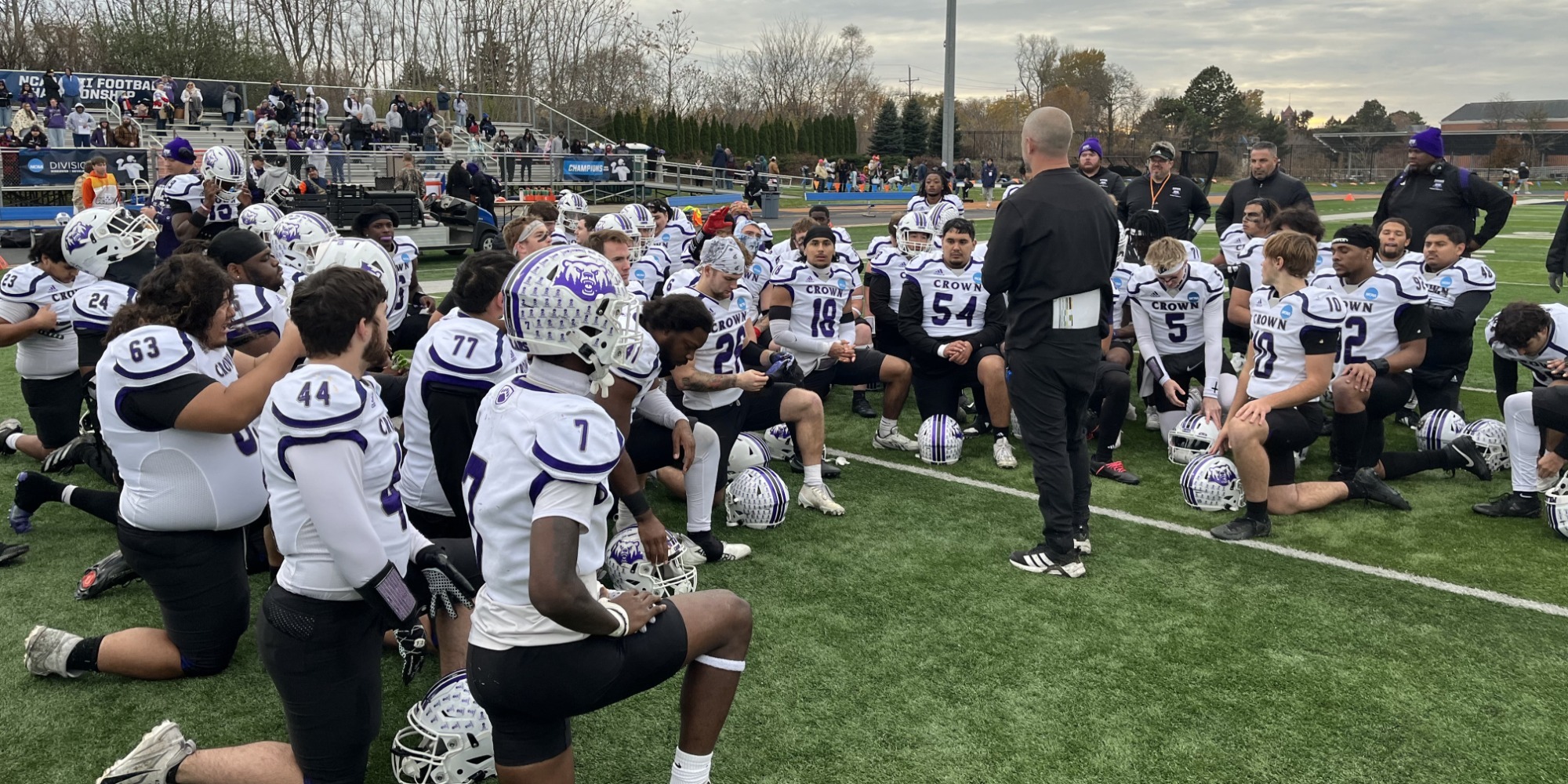 Football Playoff Game Team Pic