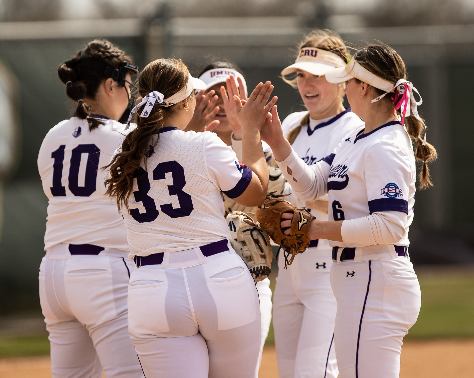 Softball Splits Season Opener With St Thomas University Of Mary 