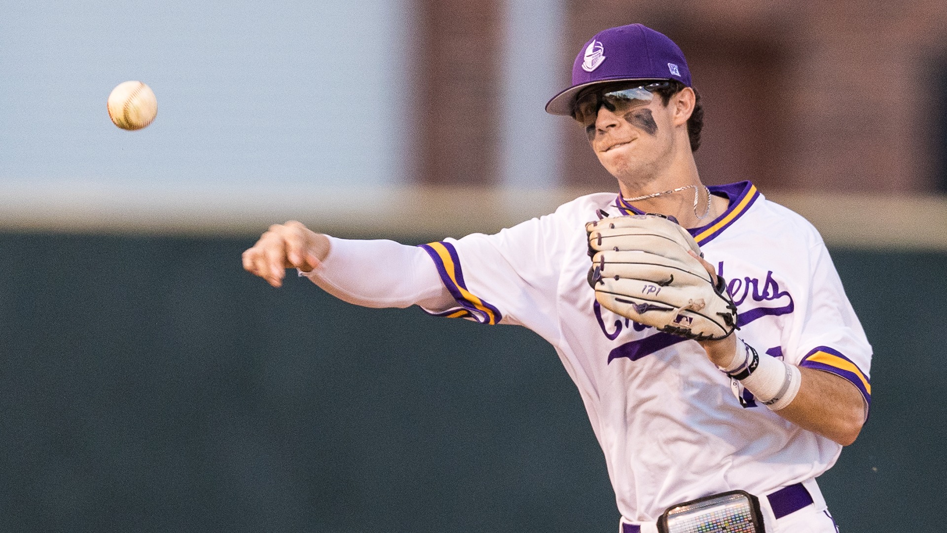 Sam Muniga - Baseball - University of Mary Hardin-Baylor Athletics