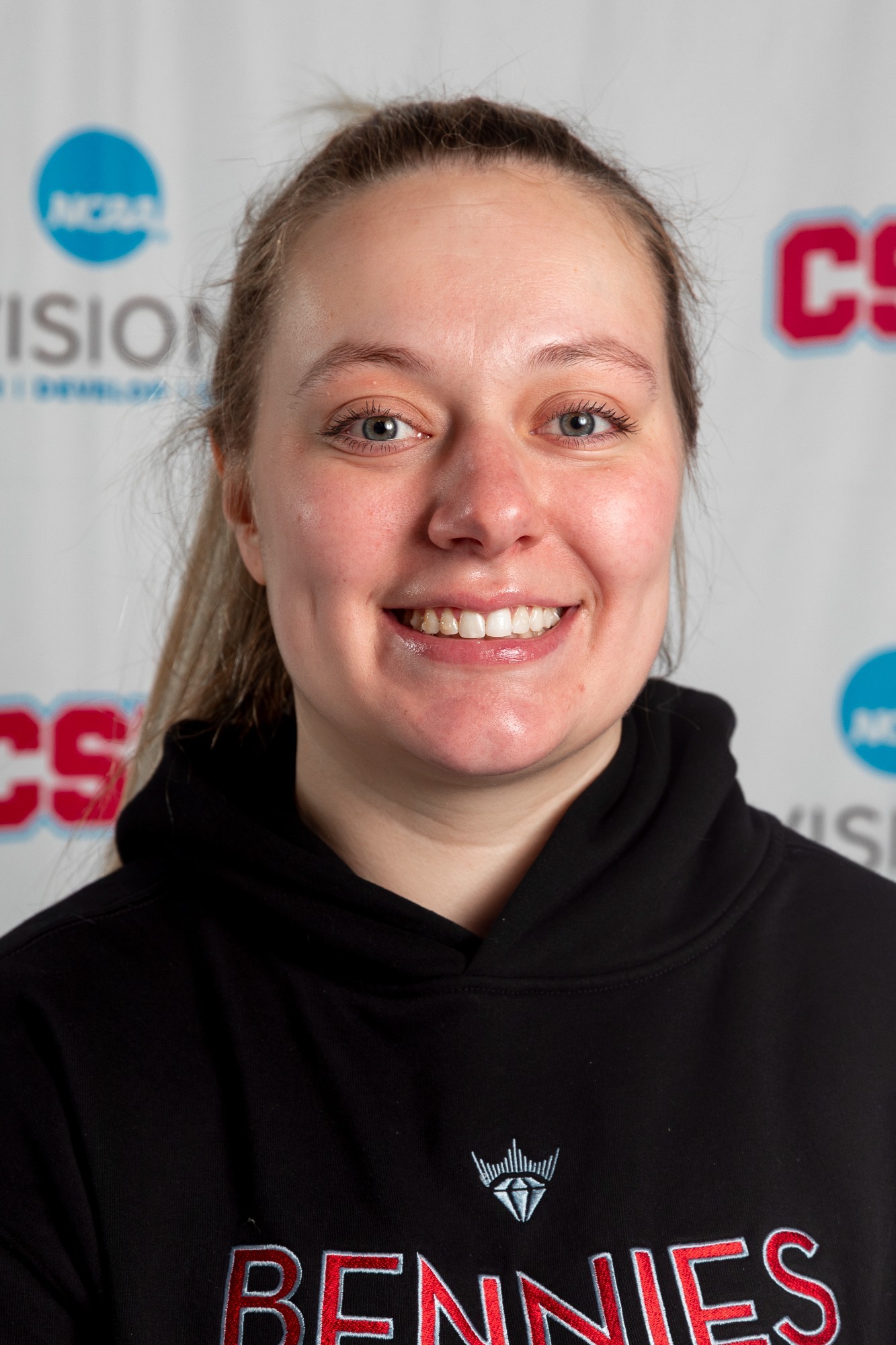 hannah vitelli- hockey
