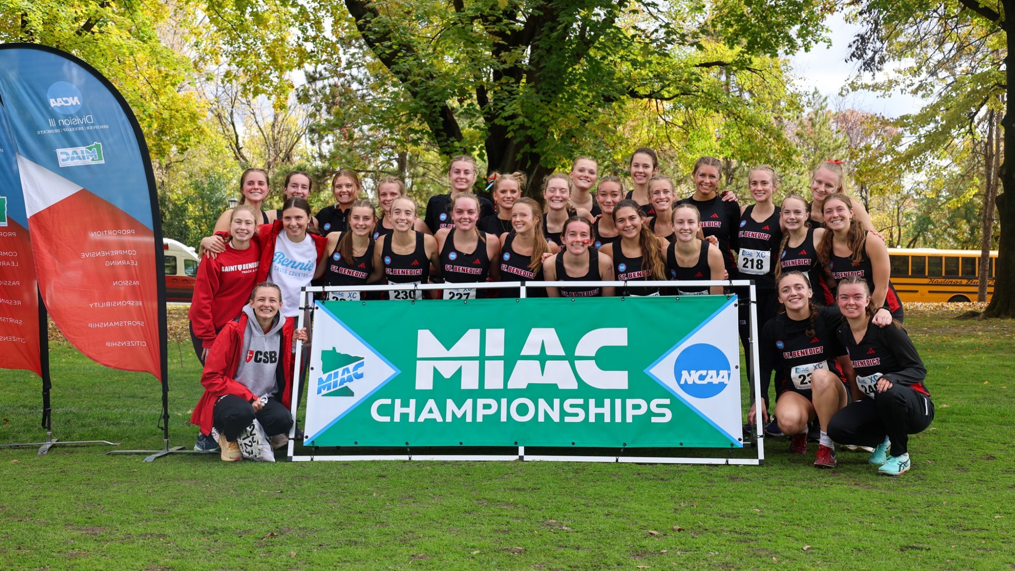 2025 MIAC Championship Cross Country Team Picture