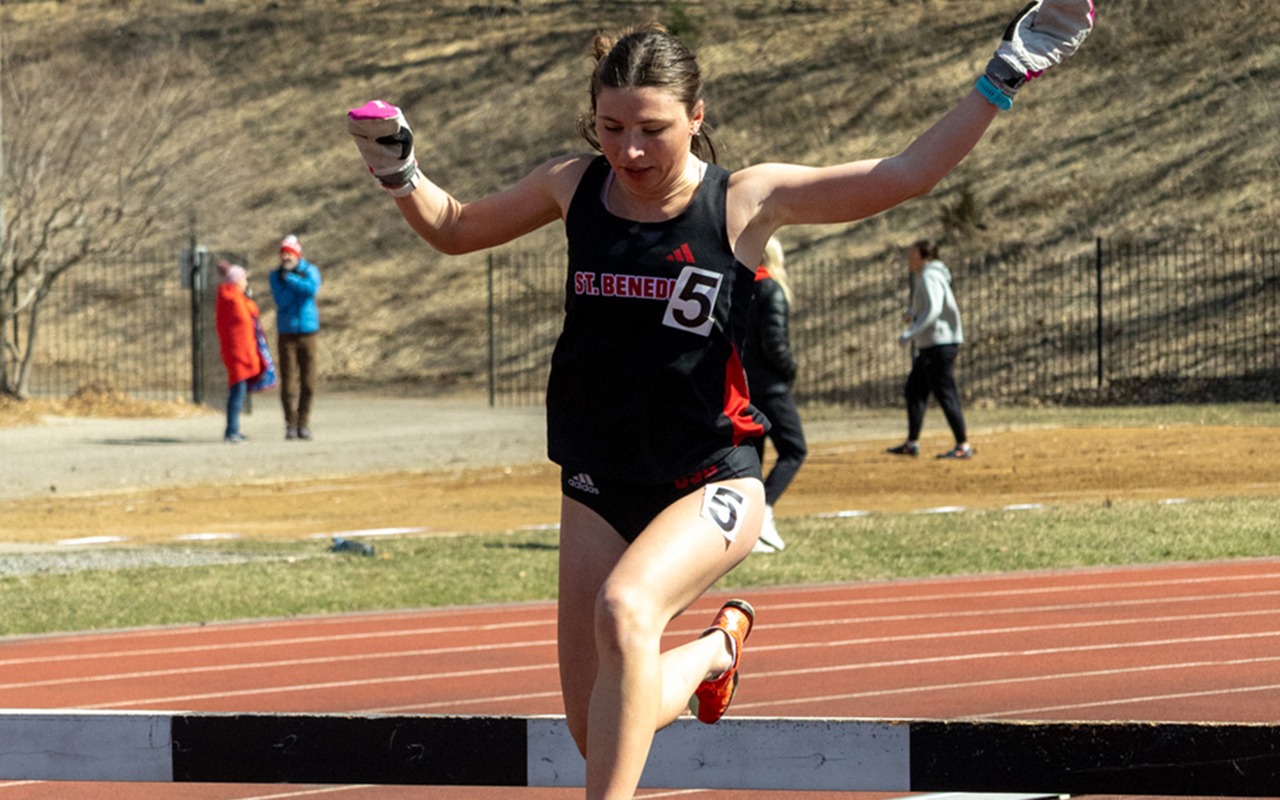 Daphne Grobstein - CSB T&F - CSB/SJU Optimistic Invite - 3-28-26