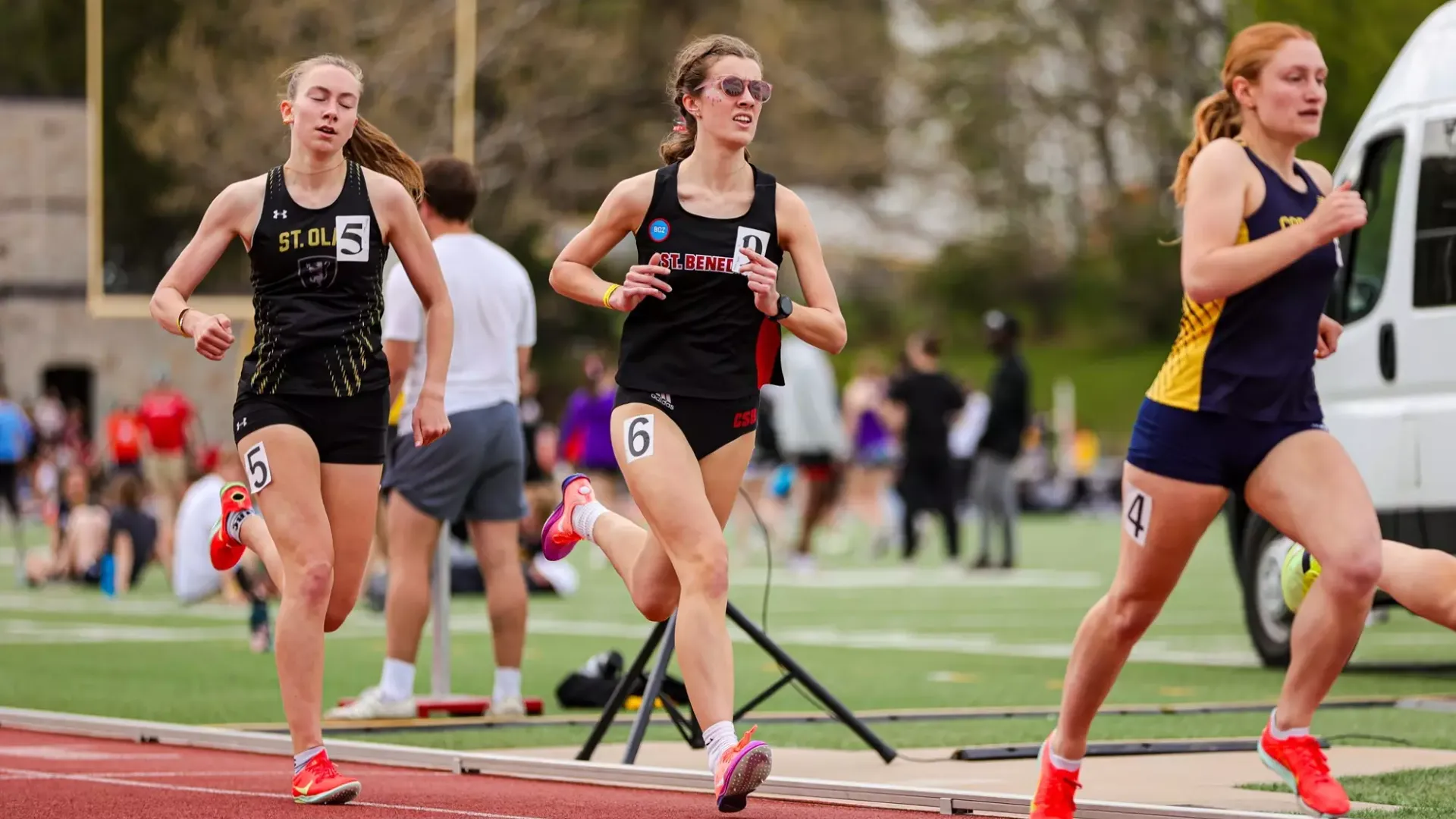 CSB Taylor Radaich in 800-meter run