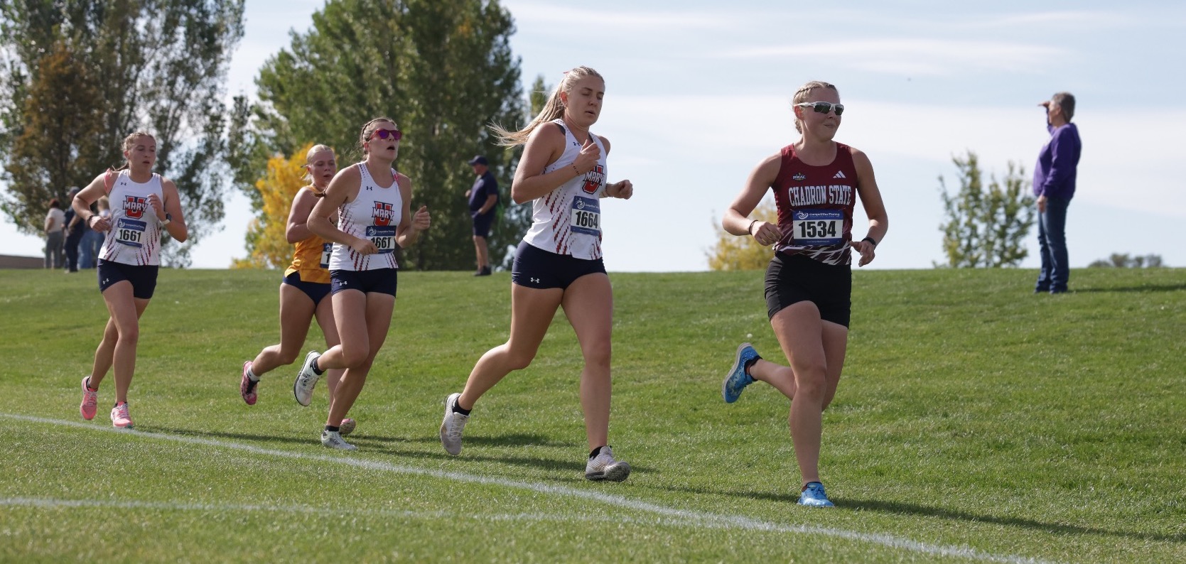 Samantha Rodewald leading pack at Yellowjacket/Battlin' Bears Open