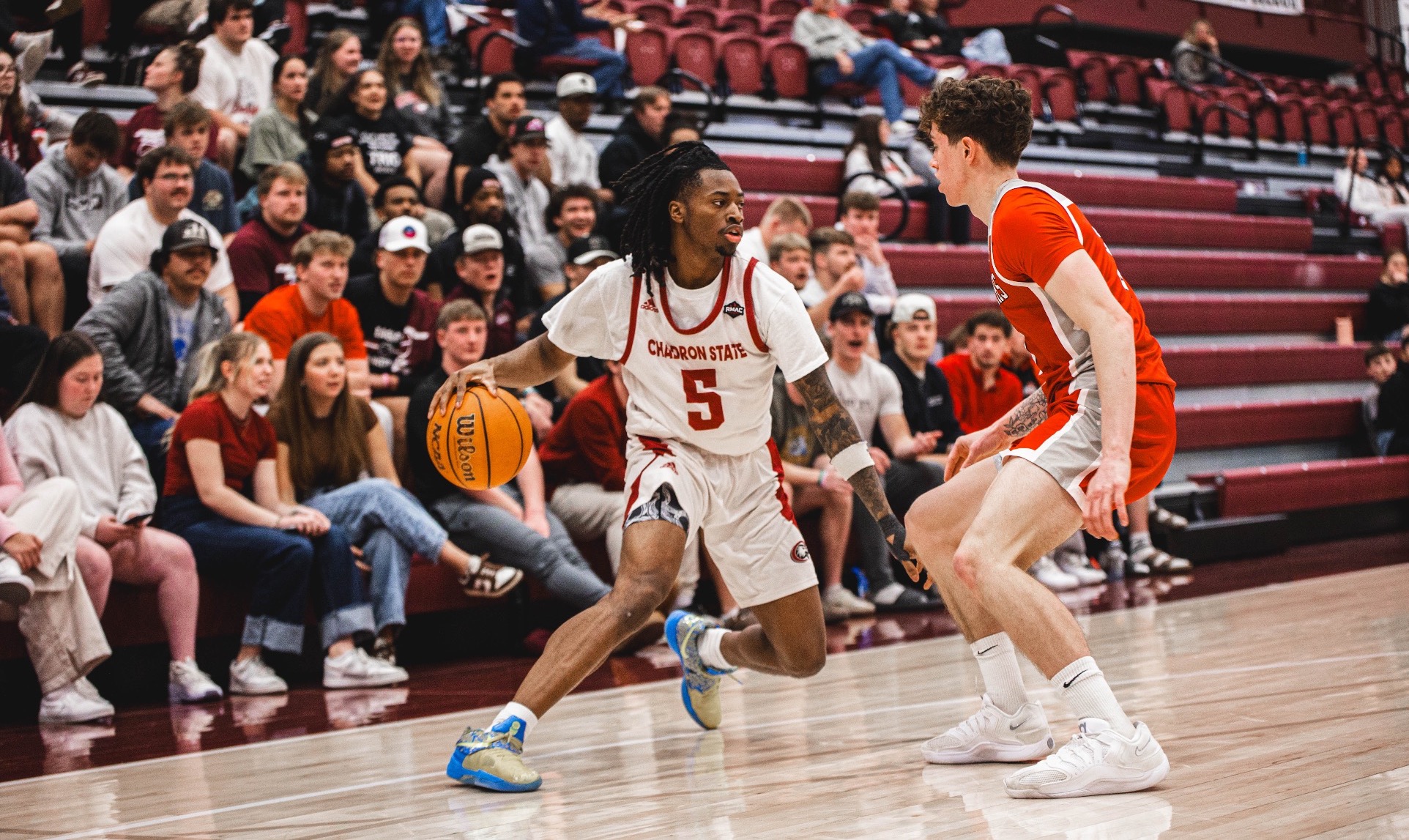 zach-smith-dribble-wcu